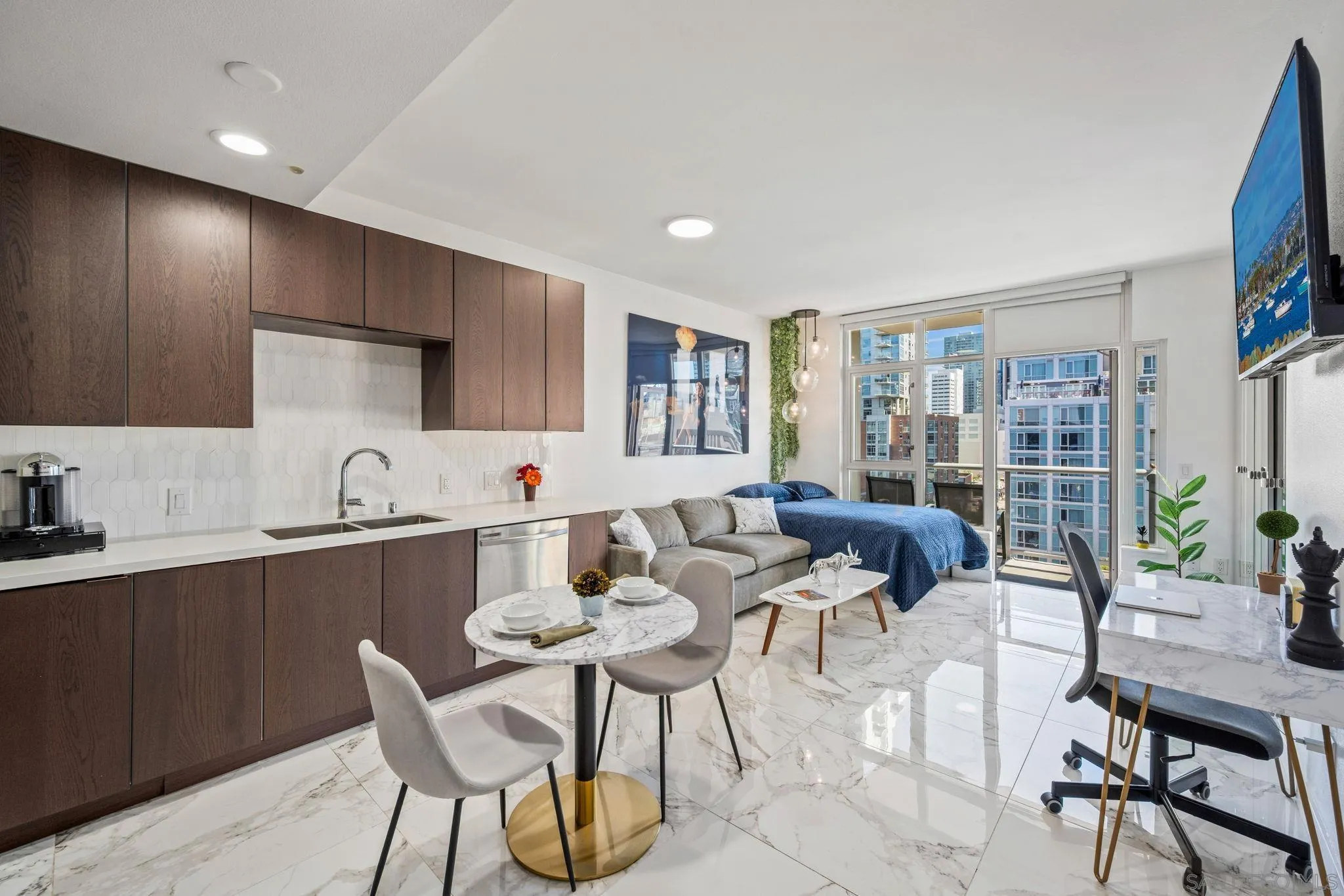 Photo #2: 250034592 Listing 