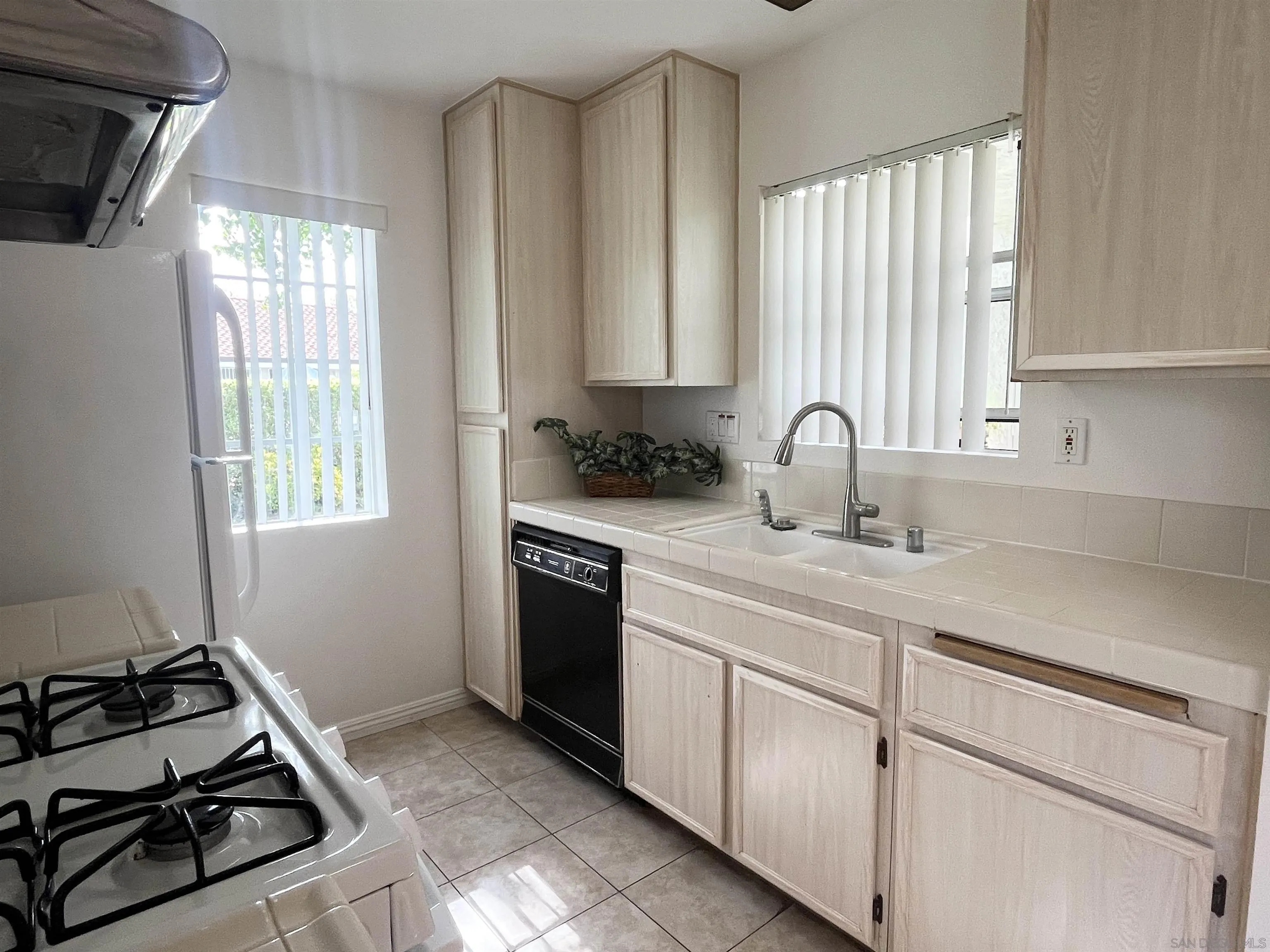 Photo #10: 250034593 Listing: Photo #10