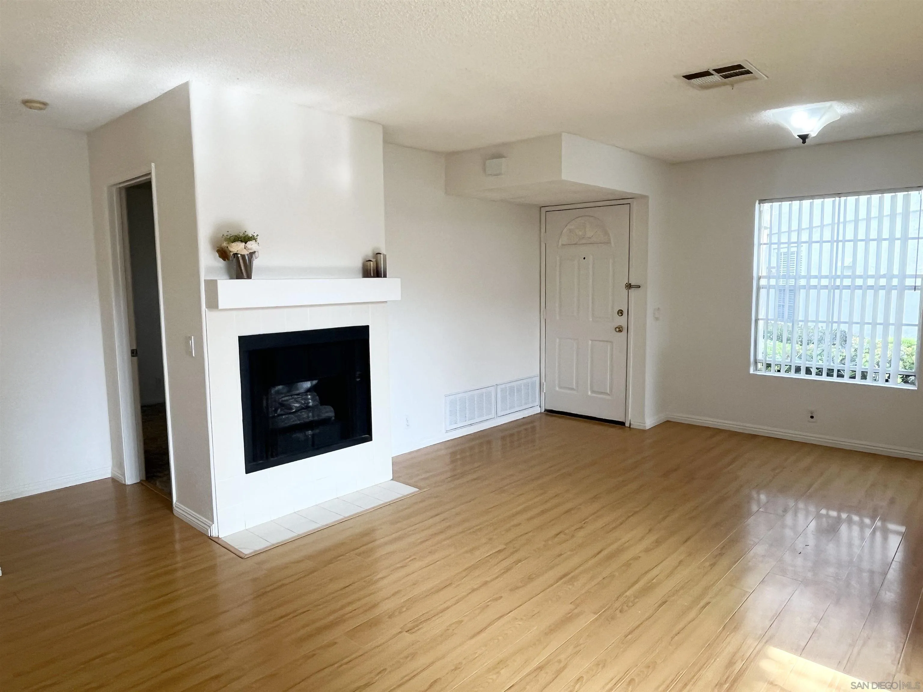 Photo #7: 250034593 Listing: Photo #7