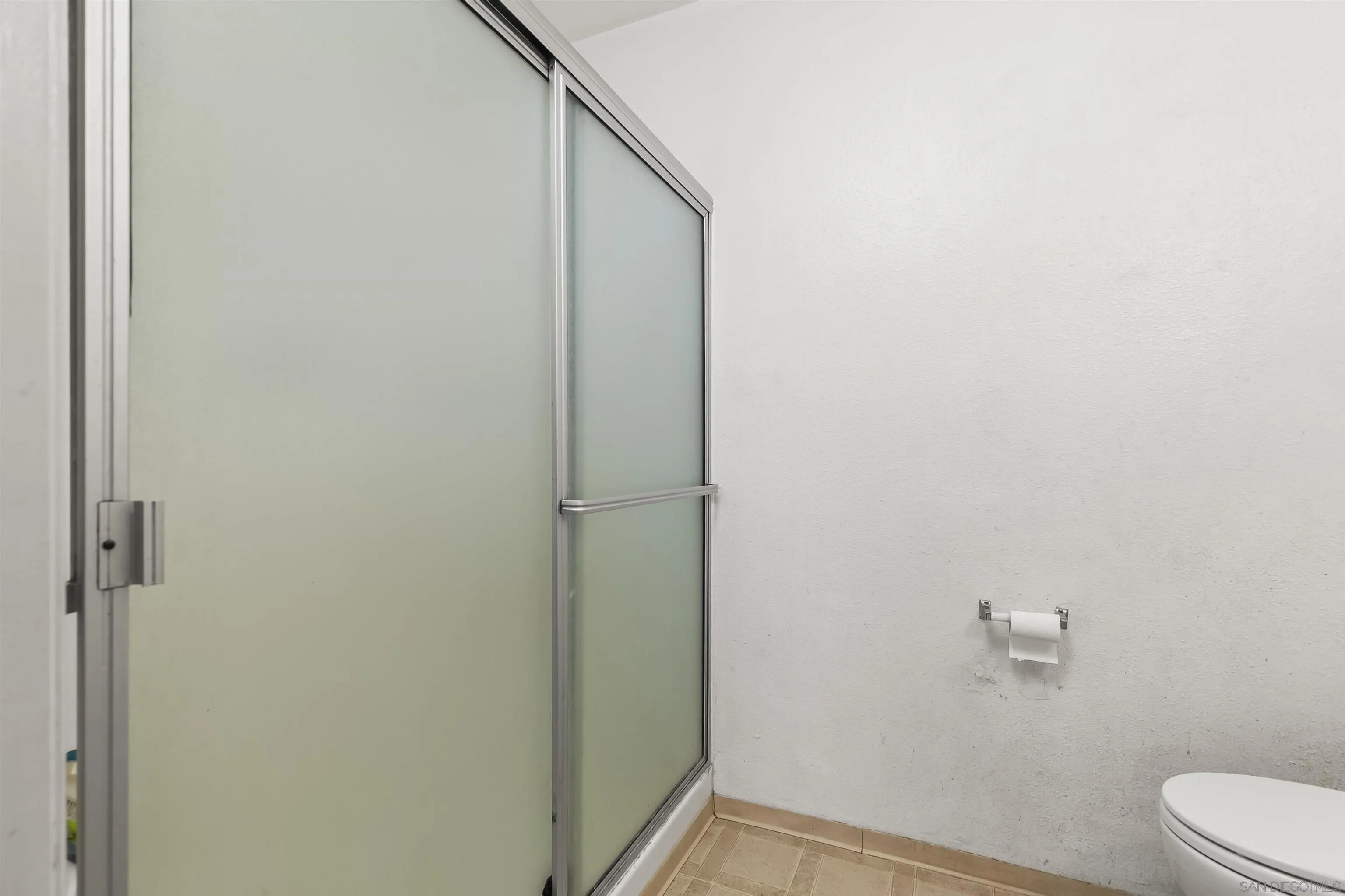 Photo #10: 250034599 Listing: Photo #10