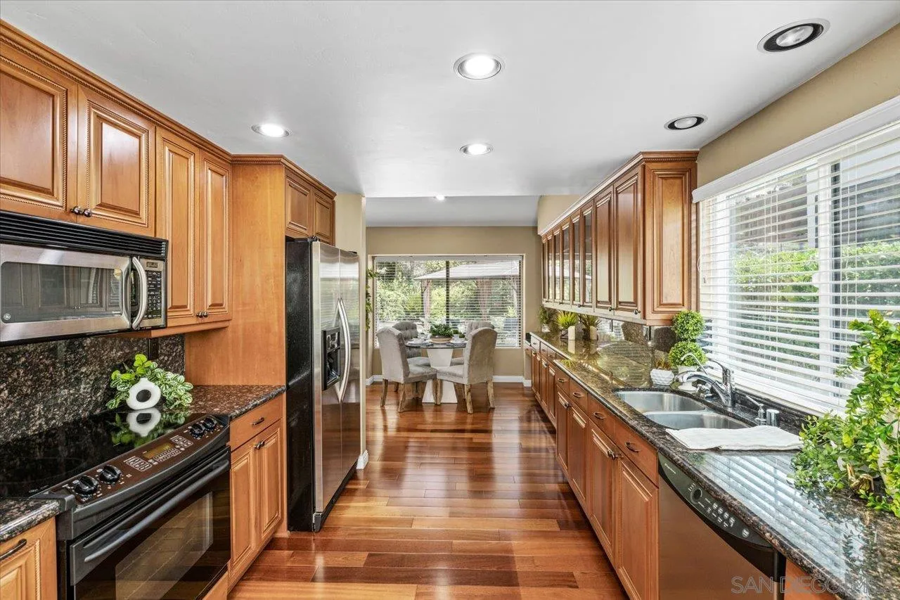 Photo #8: 250034604 Listing: Photo #8