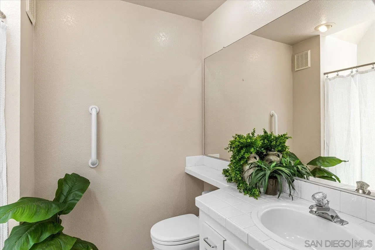 Photo #22: 250034604 Listing: Photo #22