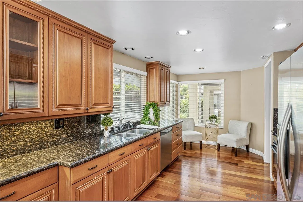 Photo #6: 250034604 Listing 
