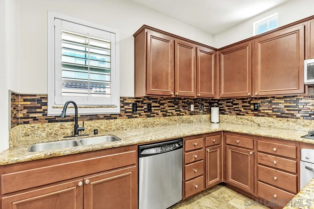 Photo #8: 250034610 Listing: Photo #8