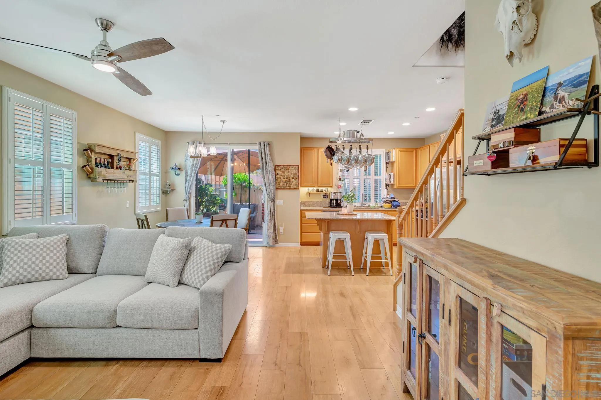 https://cdn.realtyfeed.com/cdn/127/250034613/3ab3da146c58f38a001501dd135ecf46.webp