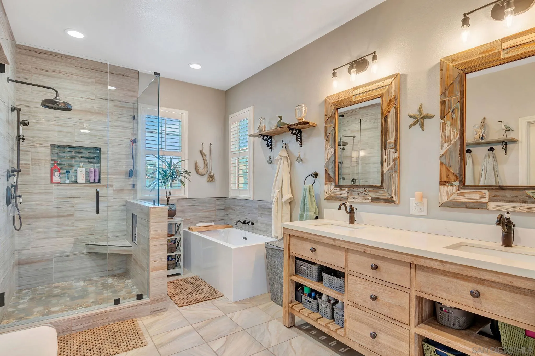 https://cdn.realtyfeed.com/cdn/127/250034613/523e6ad56cb1d8b41f90fd1998f6b8d4.webp