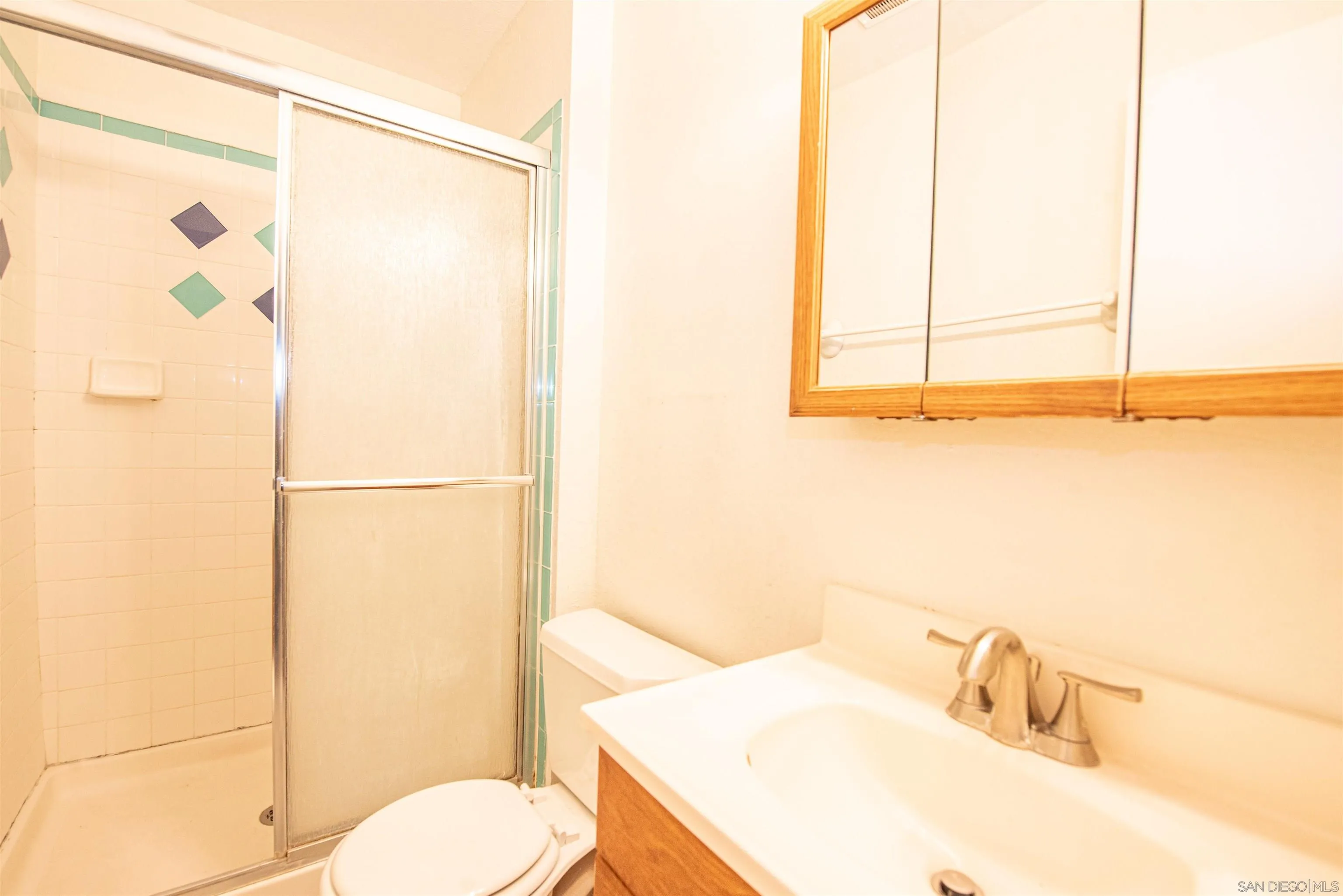 https://cdn.realtyfeed.com/cdn/127/250034621/2edbb623f32436852034cbbe979ccd7f.webp