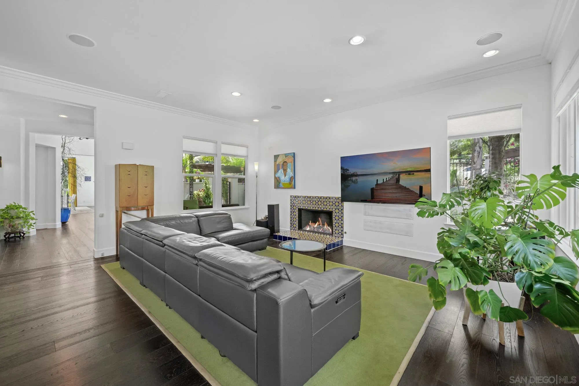 https://cdn.realtyfeed.com/cdn/127/250034632/24b4a4bfb8d721ab4ddb5b44d84cdc3c.webp