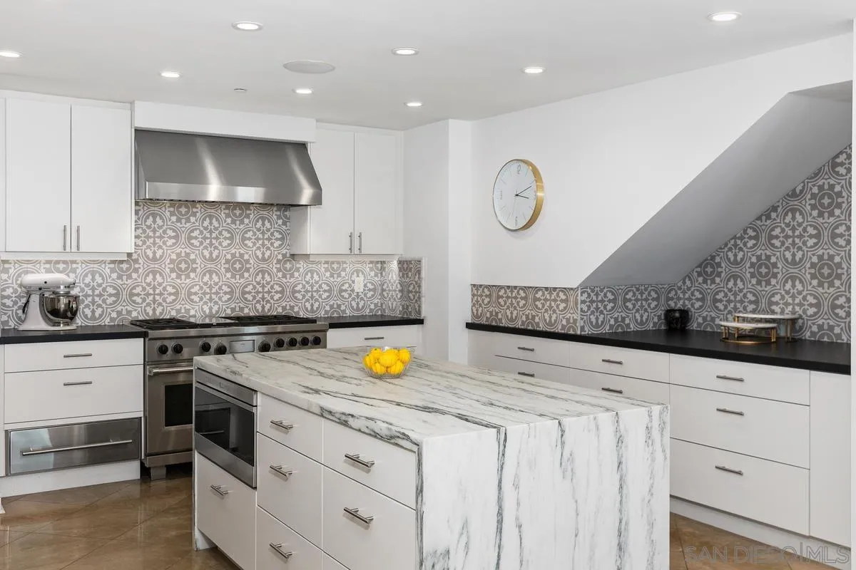 Photo #19: 250034633 Listing: Photo #19