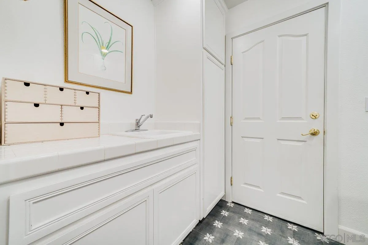 https://cdn.realtyfeed.com/cdn/127/250034645/9ccf092d43ebbb0e9d1cf68dfef1acb0.webp