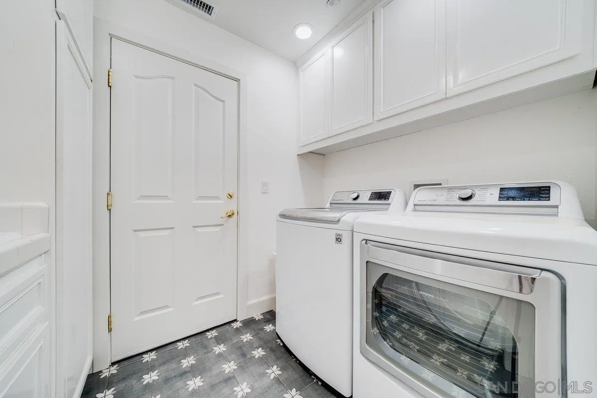 https://cdn.realtyfeed.com/cdn/127/250034645/b26a246ba7d5ccf7994603858080d9cb.webp