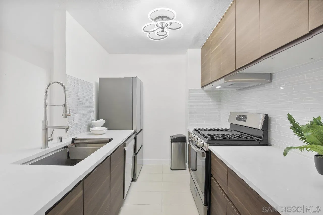 Photo #5: 250034652 Listing 