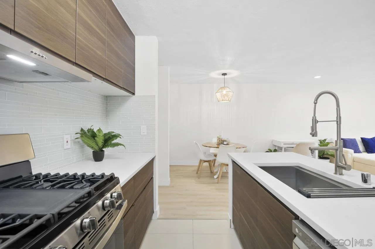 Photo #3: 250034652 Listing 