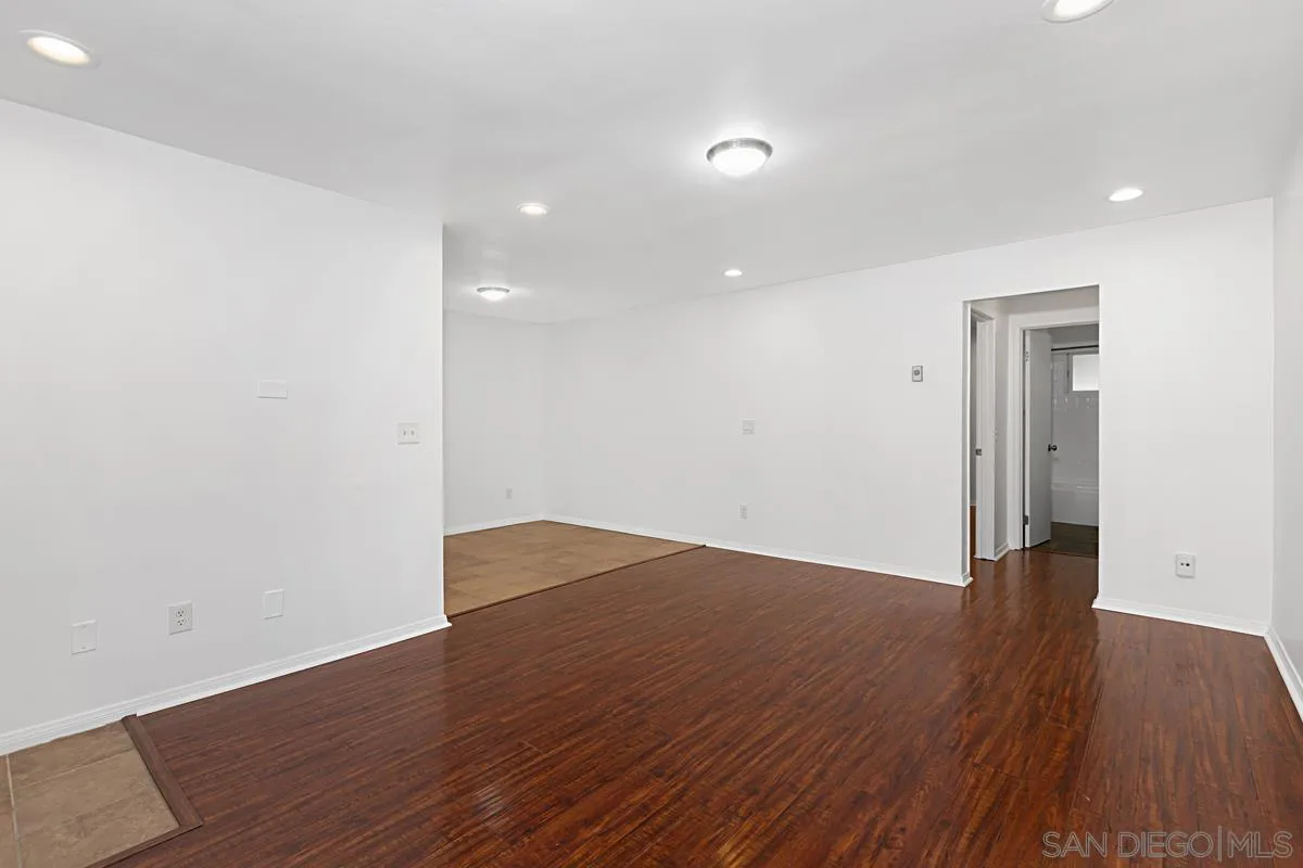 Photo #7: 250034669 Listing: Photo #7