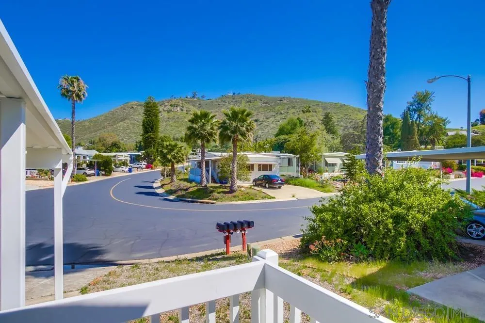 https://cdn.realtyfeed.com/cdn/127/250034670/0dcba037c3e4c92294c19e35595b34b6.webp