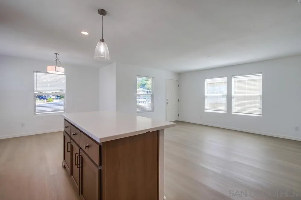 https://cdn.realtyfeed.com/cdn/127/250034670/eb751fa0b0d7daa1856487c9b4a3dabc.webp