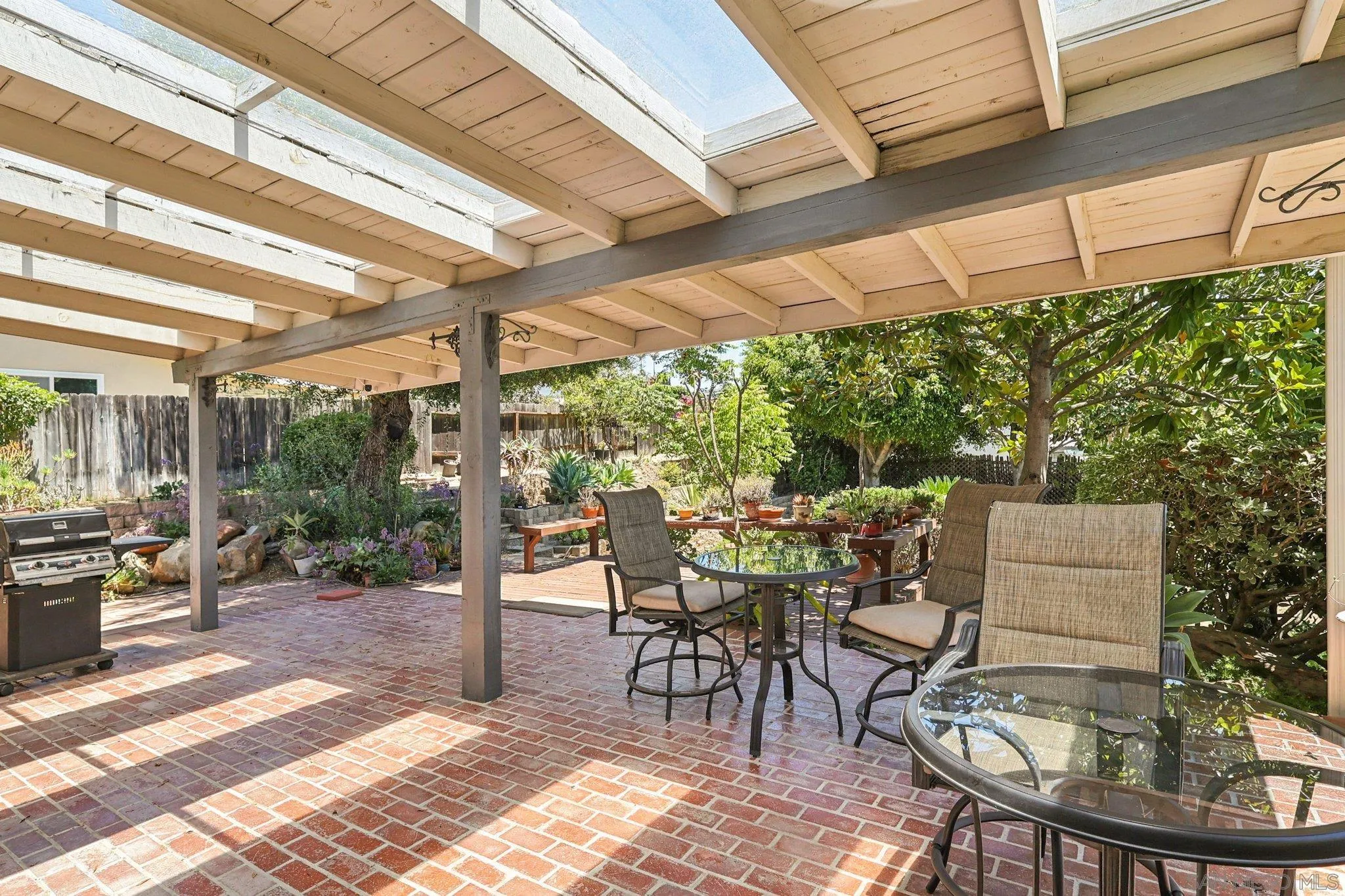 https://cdn.realtyfeed.com/cdn/127/250034671/018f5bda9b9fb40c4f57d24def431532.webp