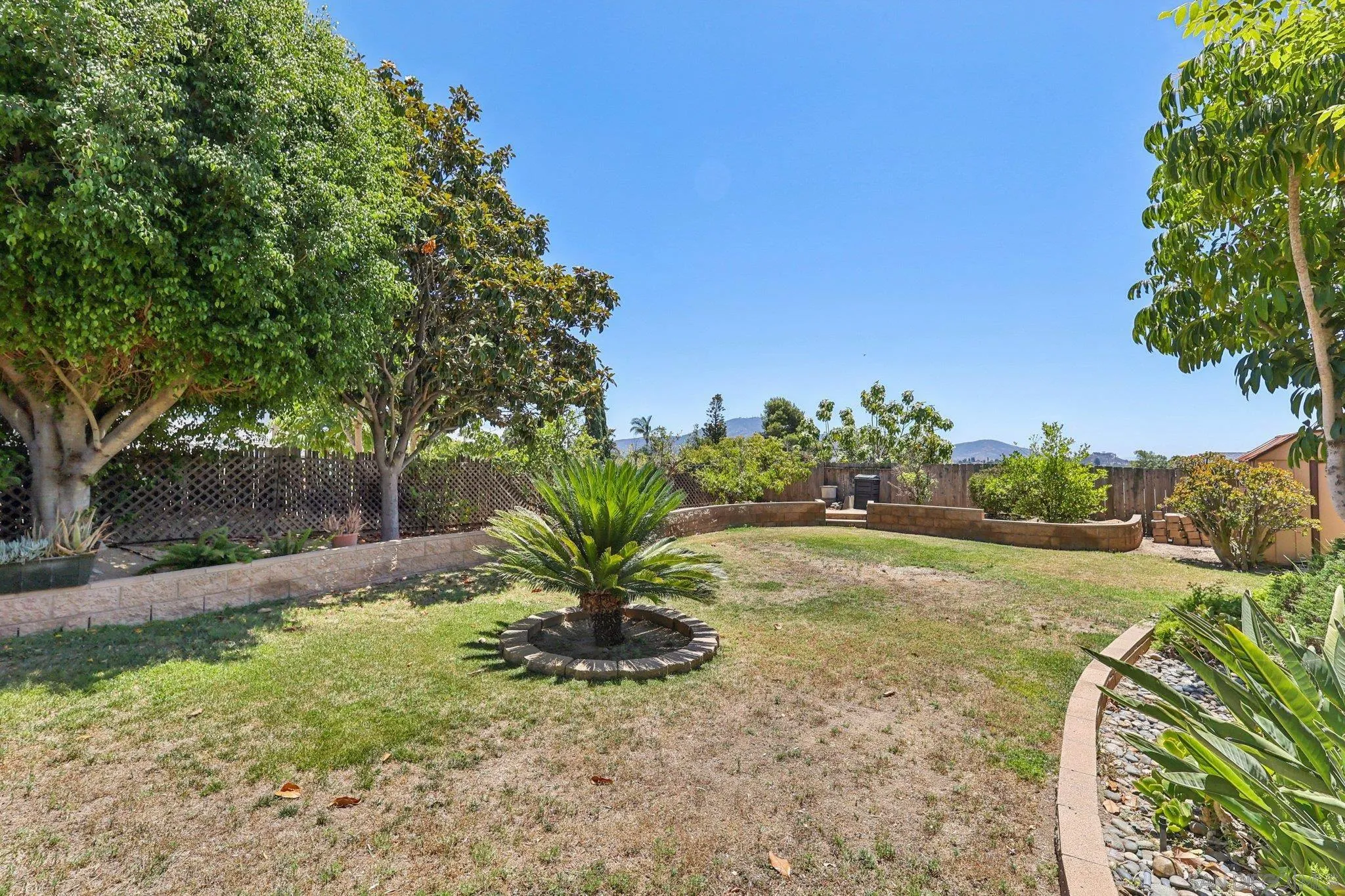 https://cdn.realtyfeed.com/cdn/127/250034671/3d620c72b9837807f52a6bc82cdf9783.webp
