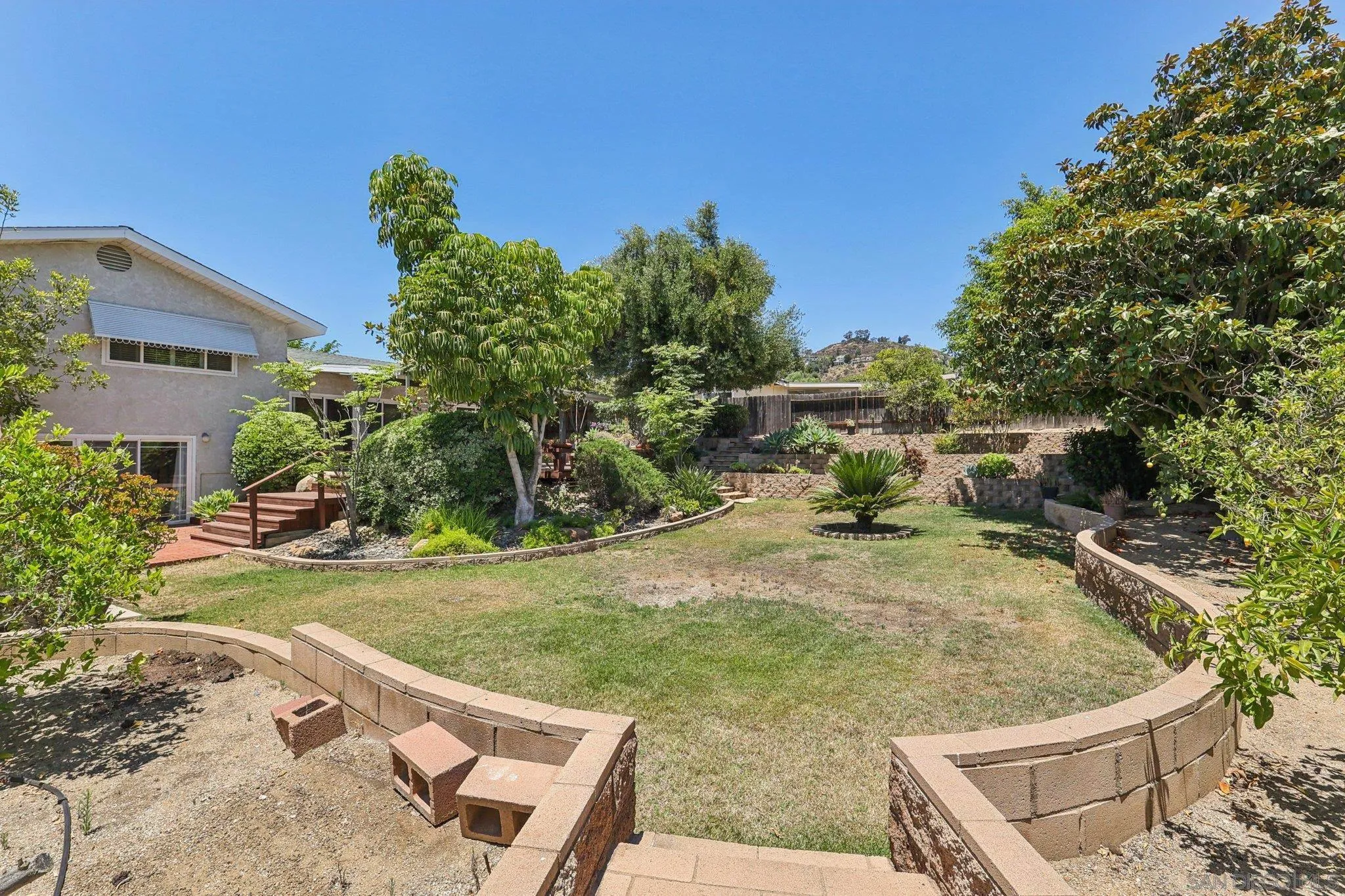 https://cdn.realtyfeed.com/cdn/127/250034671/9a72569f46b108a2094415f3cf3f3737.webp