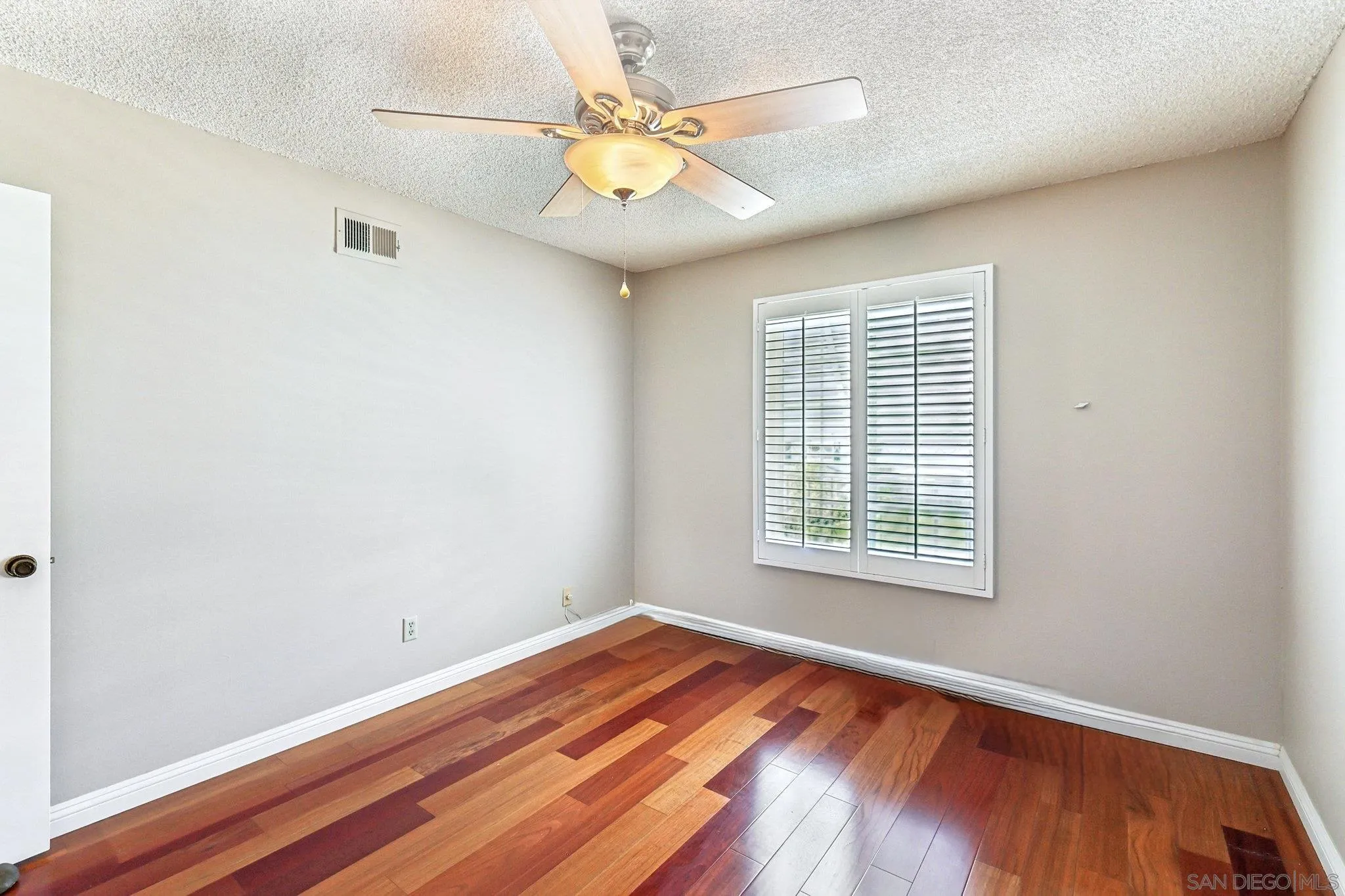 https://cdn.realtyfeed.com/cdn/127/250034671/b5bc31f8955e9b4b80f499aedf8bd4be.webp
