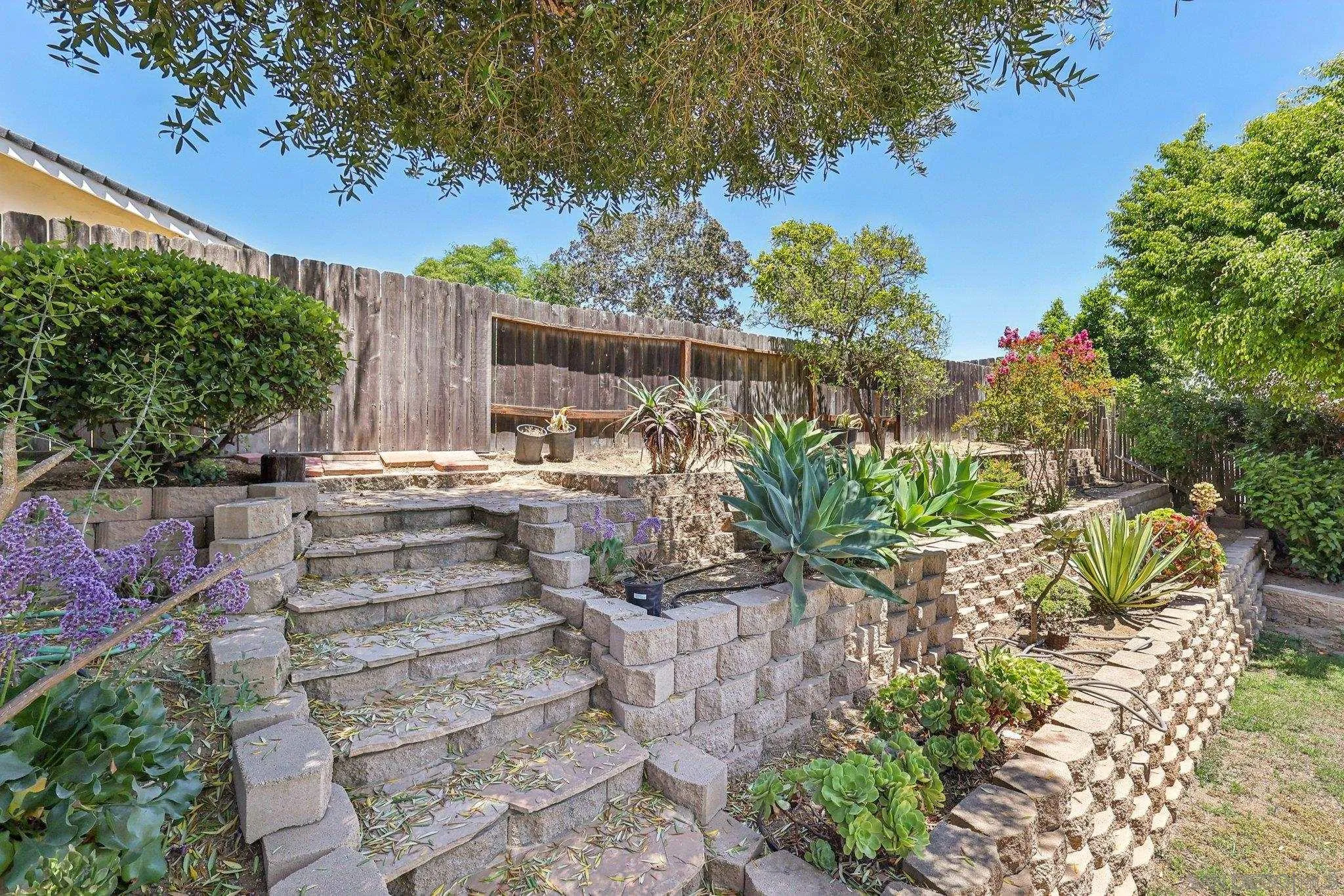 https://cdn.realtyfeed.com/cdn/127/250034671/ce8cf627dd8dc0d1519ec57b034c358c.webp