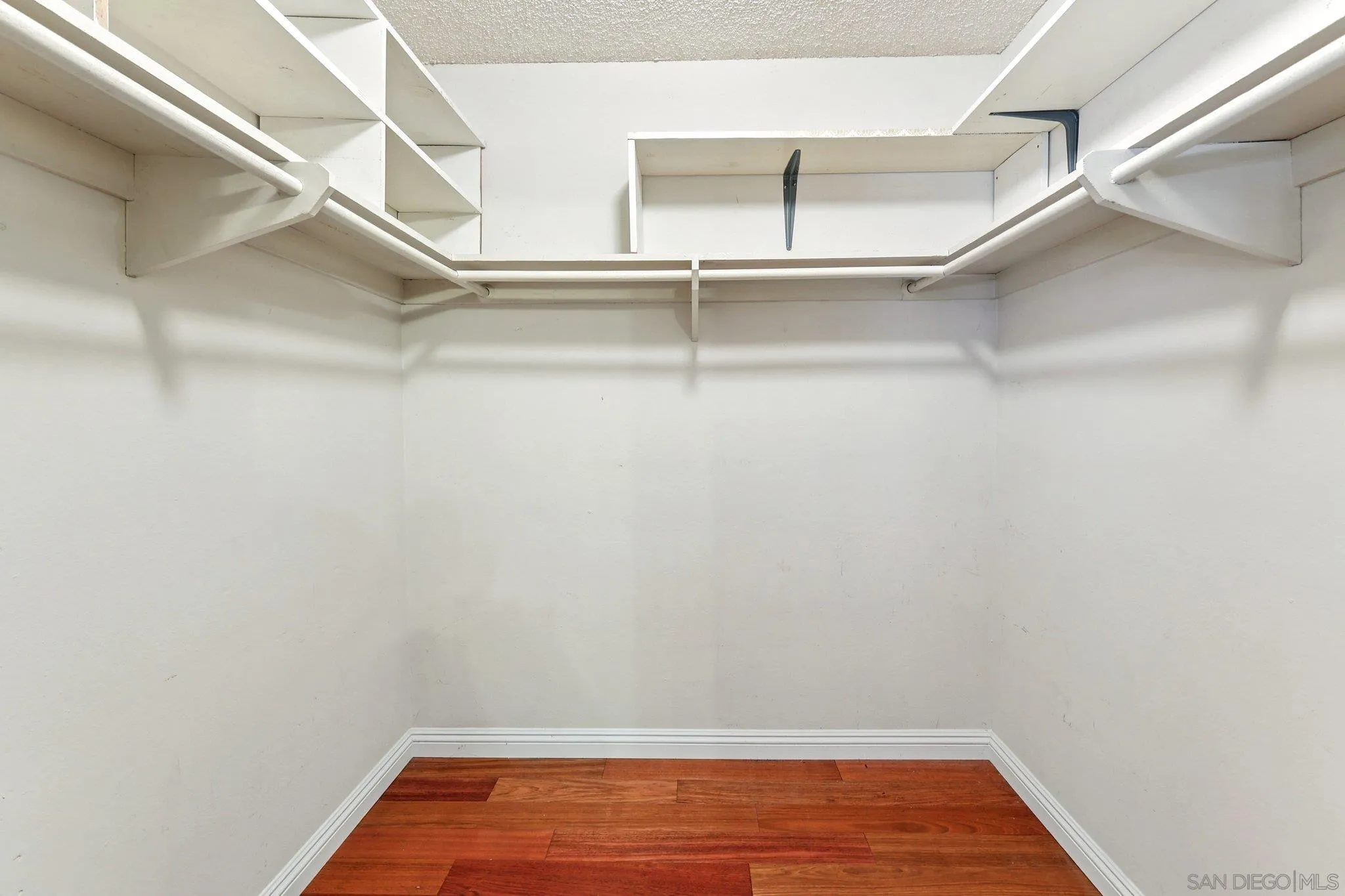 https://cdn.realtyfeed.com/cdn/127/250034671/ed1f74e60eeaeacf23c2e7e768b078a0.webp