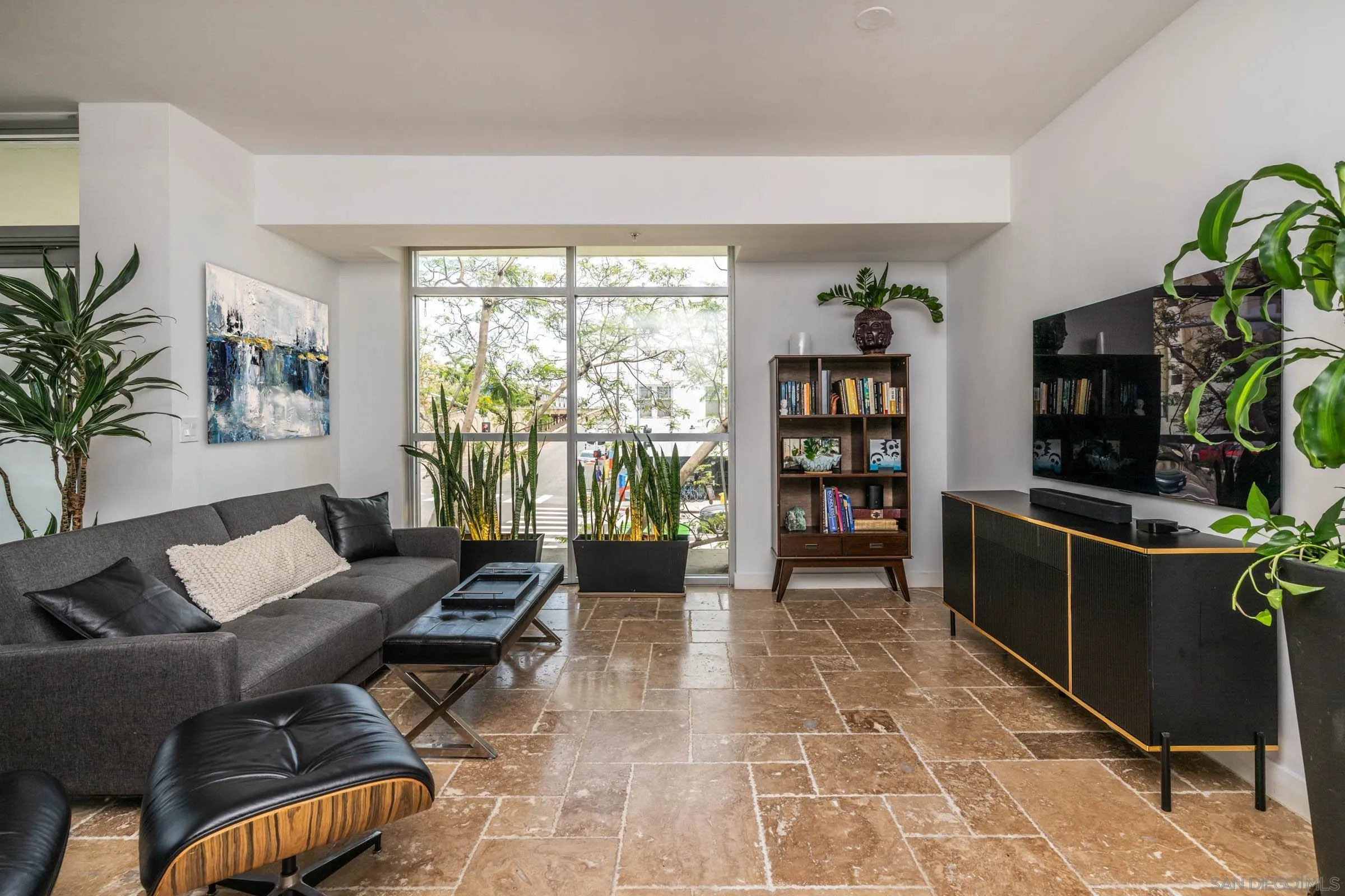 Photo #5: 250034681 Listing 
