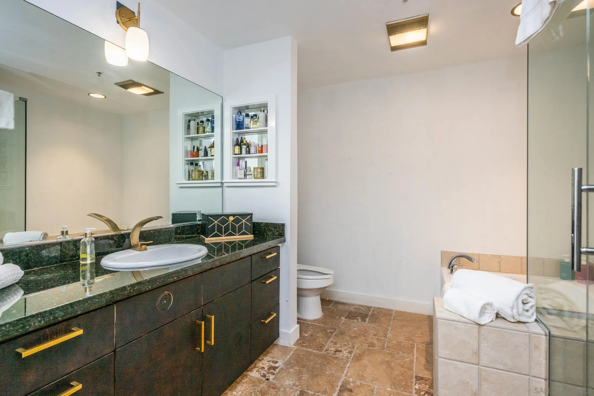 Photo #22: 250034681 Listing: Photo #22