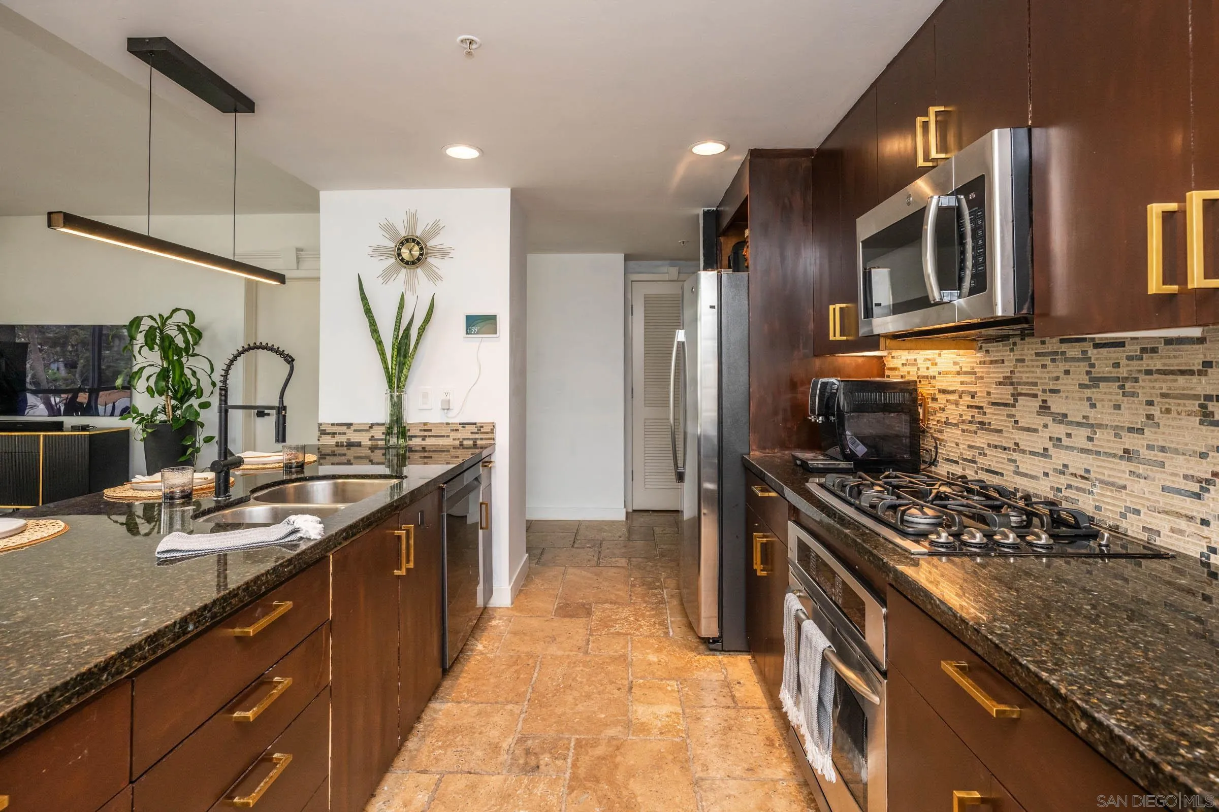 Photo #3: 250034681 Listing 
