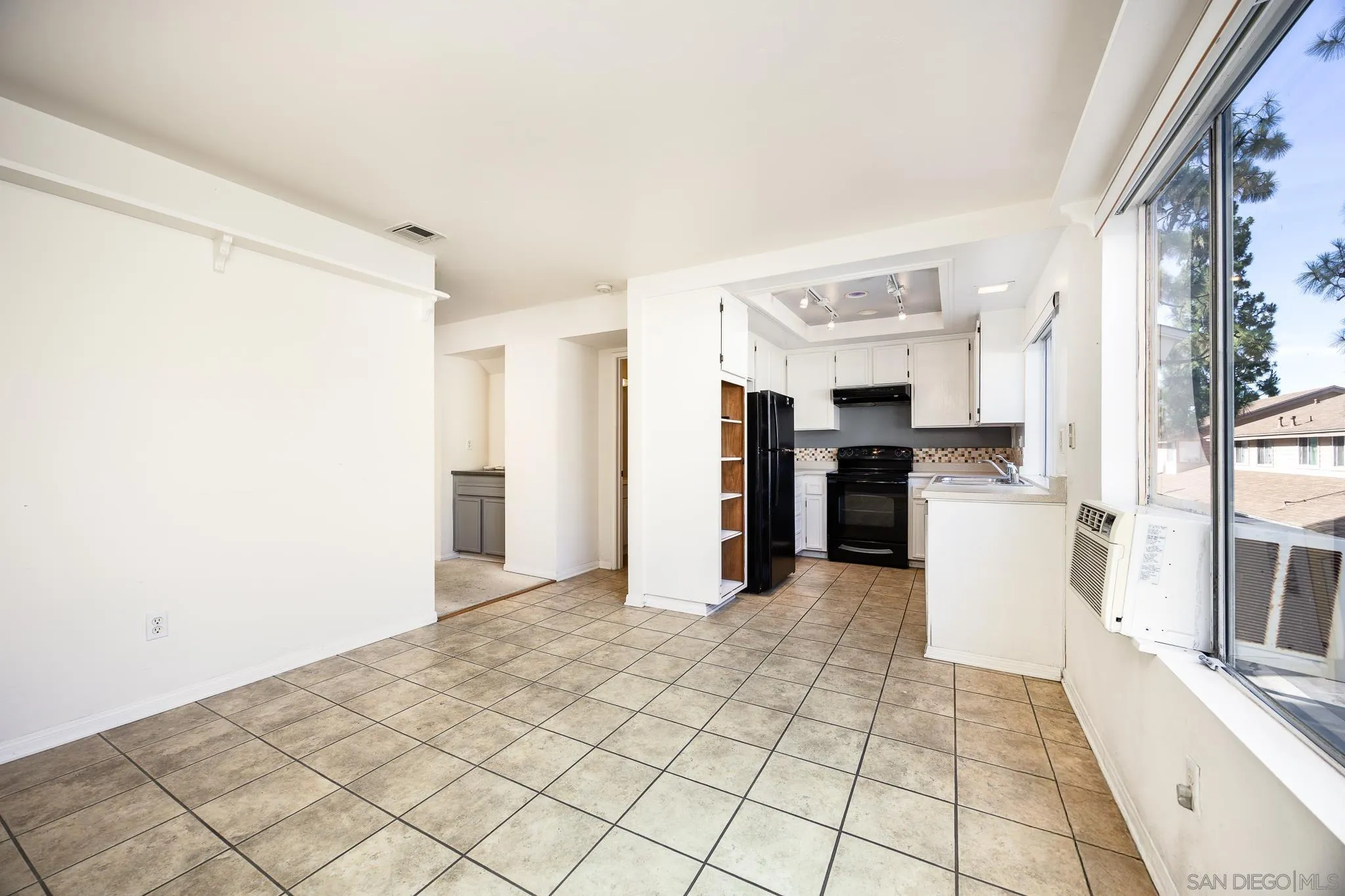Photo #14: 250034690 Listing: Photo #14