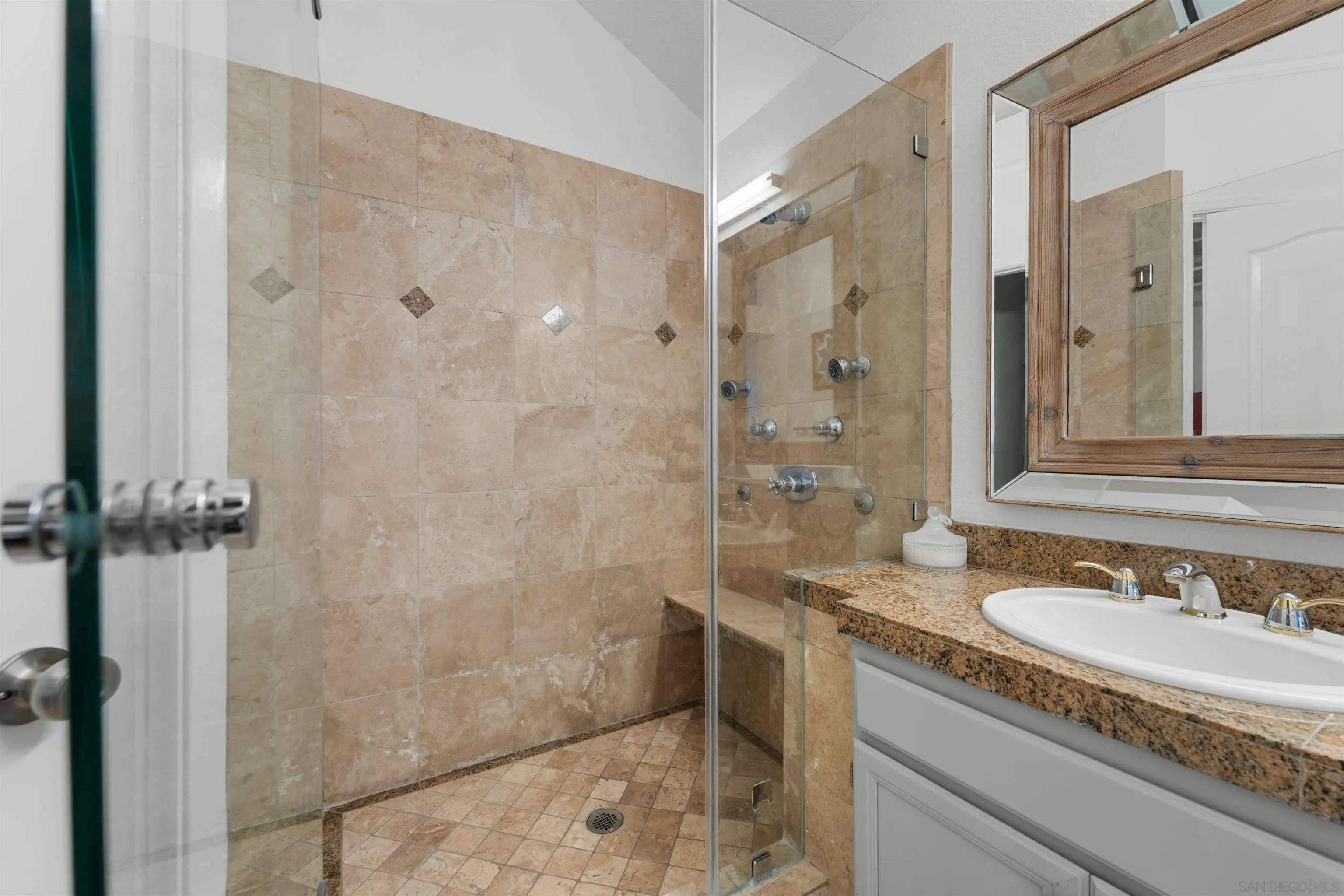 Photo #20: 250034695 Listing: Photo #20
