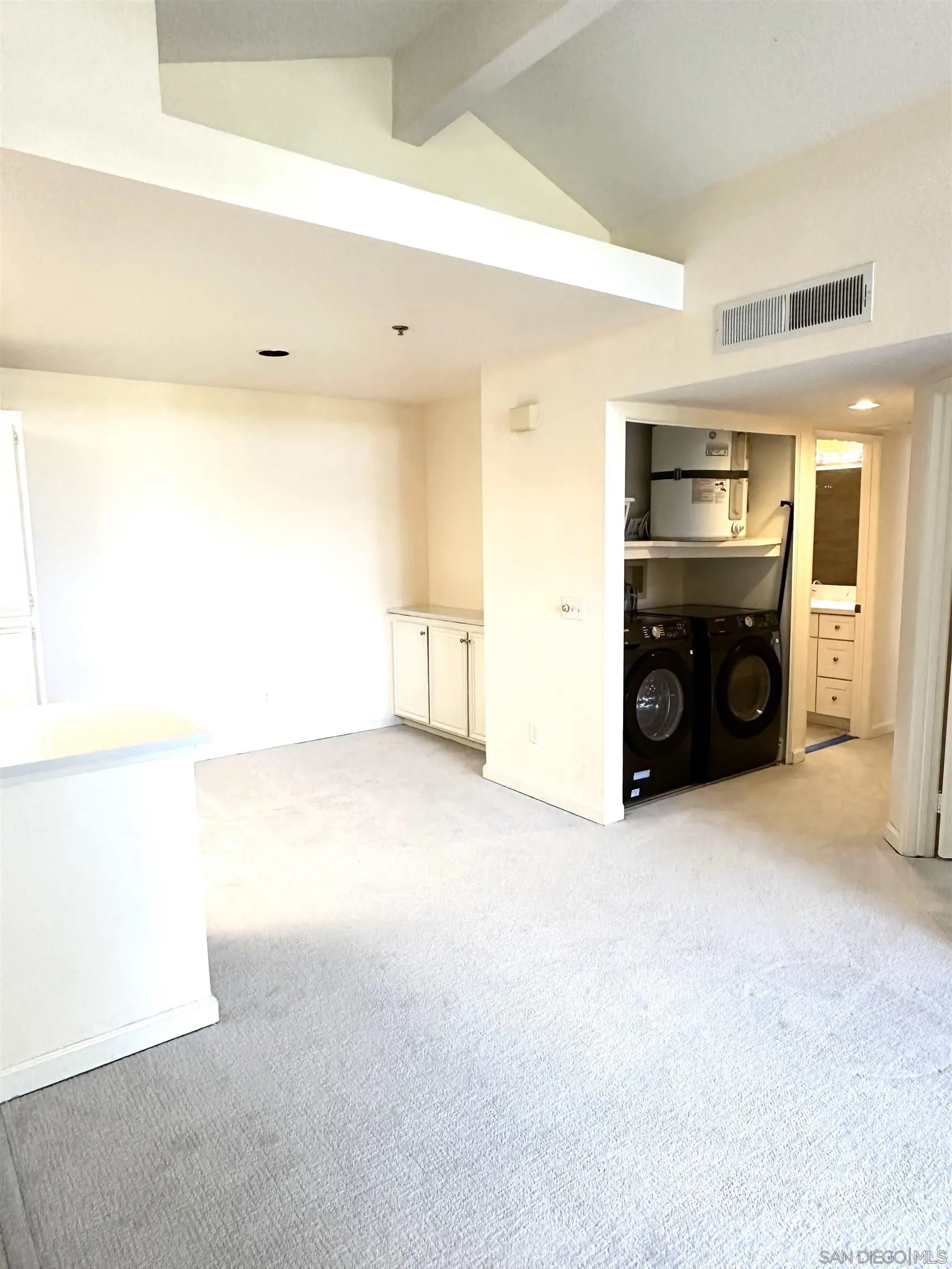 Photo #12: 250034702 Listing: Photo #12