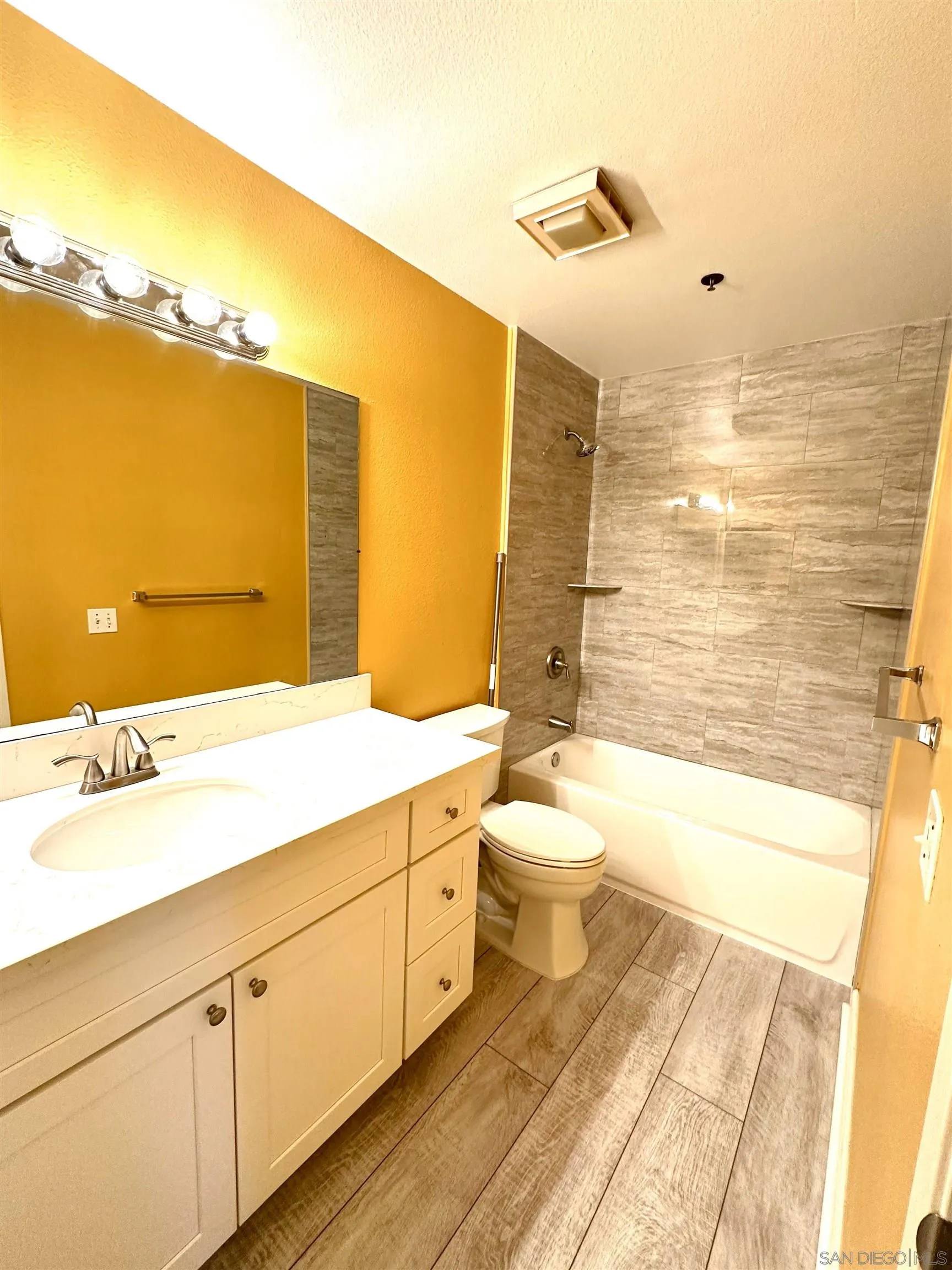Photo #38: 250034702 Listing: Photo #38