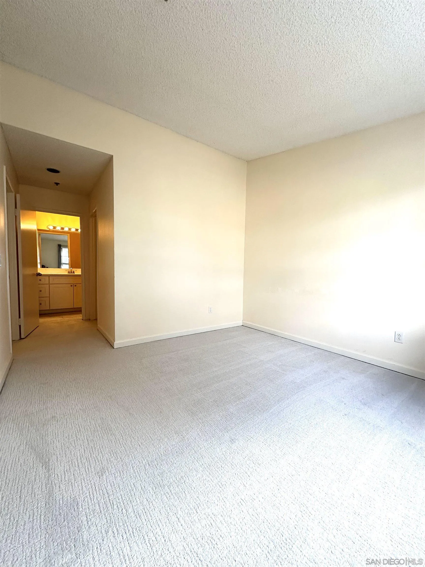 Photo #26: 250034702 Listing: Photo #26