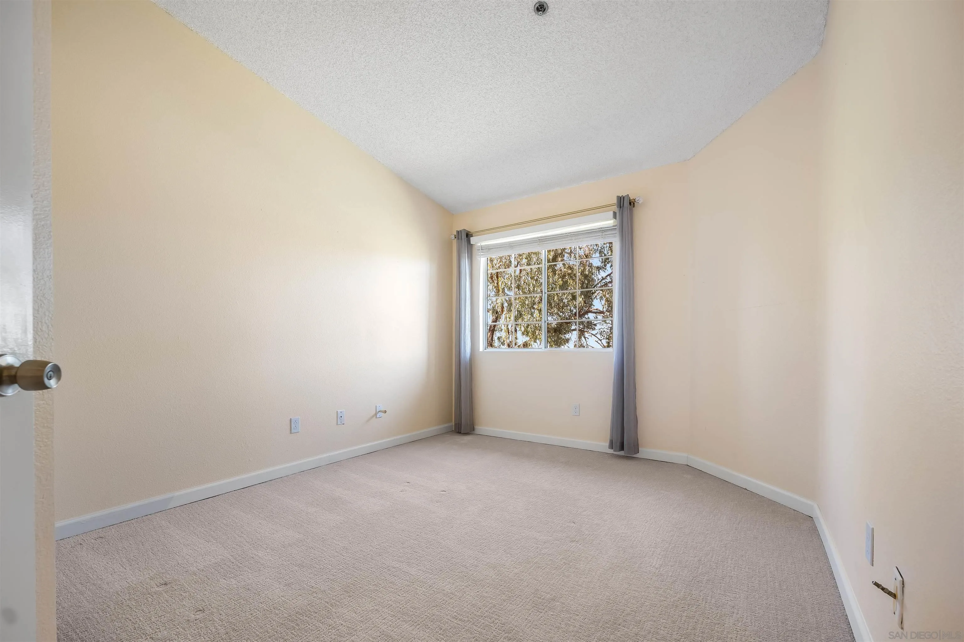 Photo #29: 250034702 Listing: Photo #29