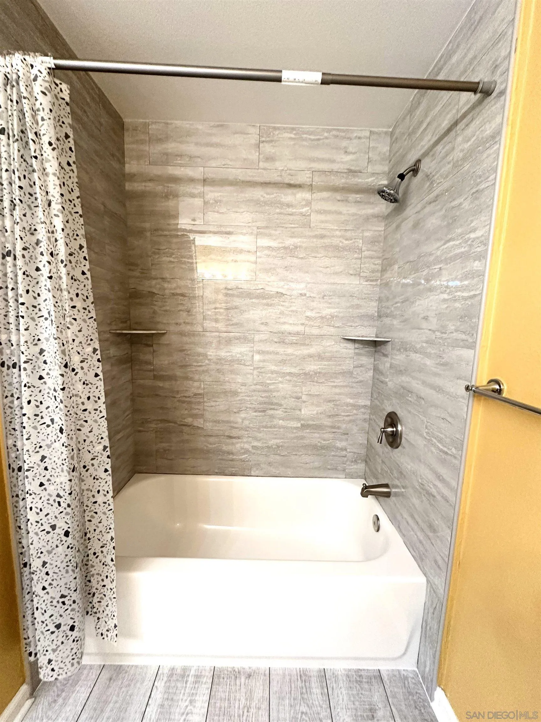 Photo #21: 250034702 Listing: Photo #21