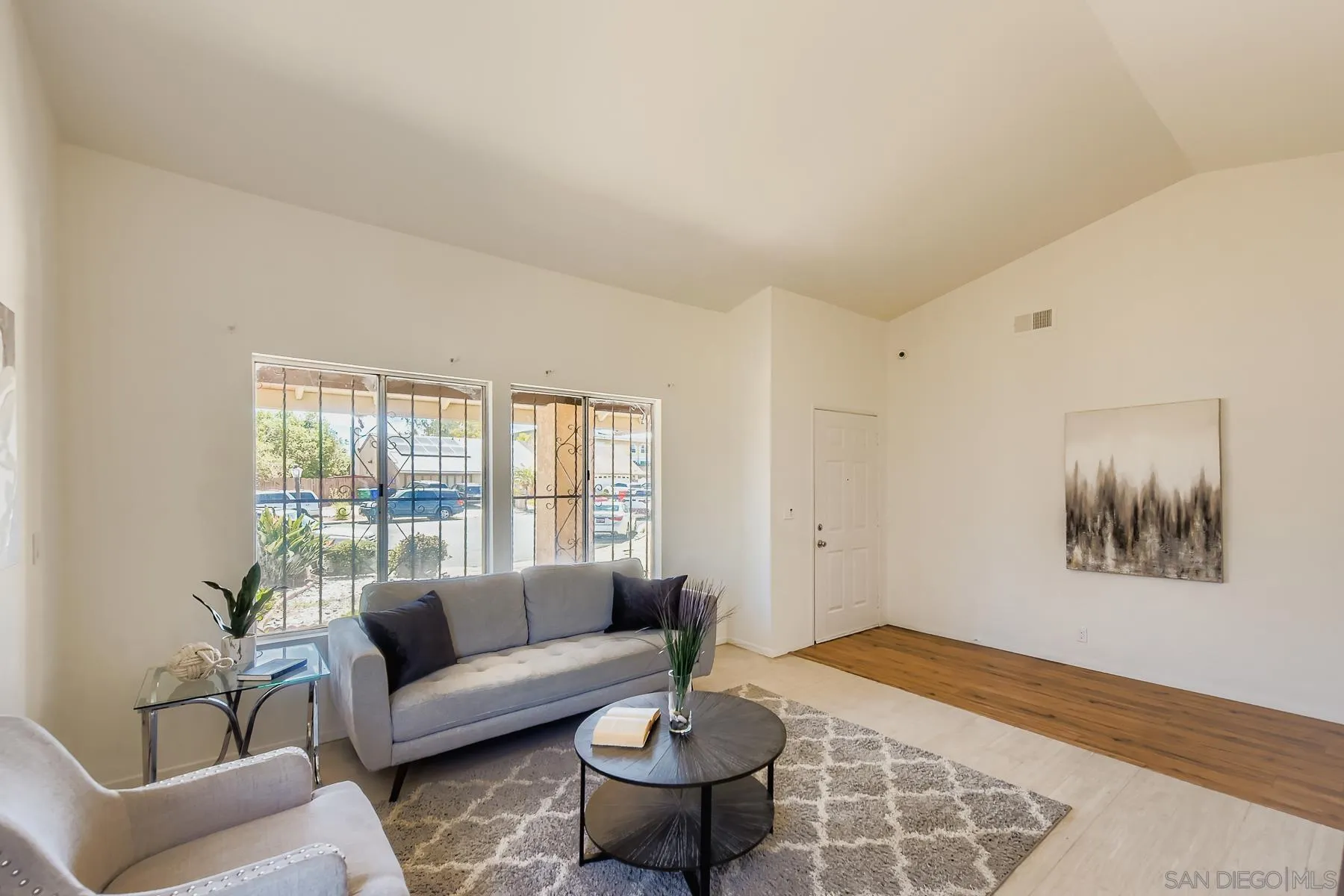 https://cdn.realtyfeed.com/cdn/127/250034726/eba4ba877eeb3a9ea4868ec7b0cab3a6.webp