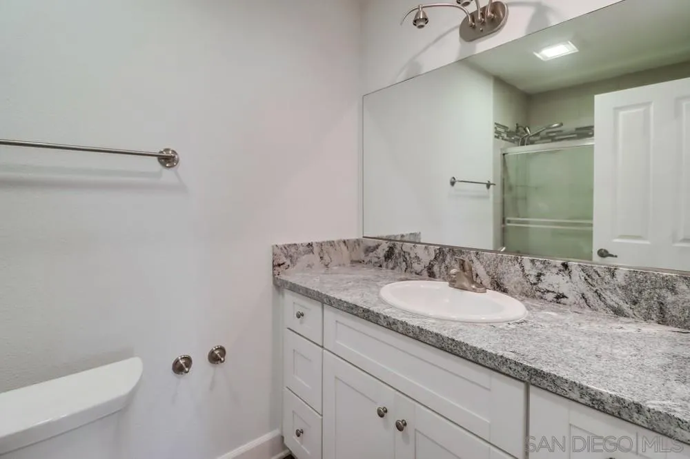 Photo #15: 250034734 Listing: Photo #15