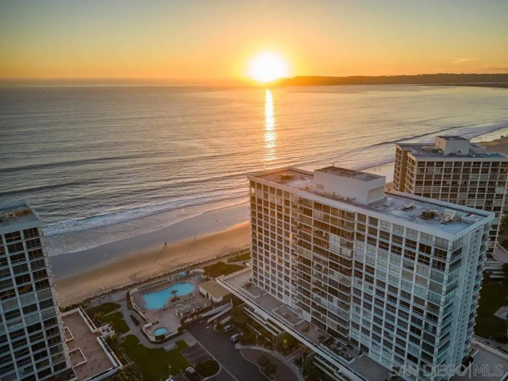 More Details about MLS # 250034740 : 1750 AVENIDA DEL MUNDO UNIT 101