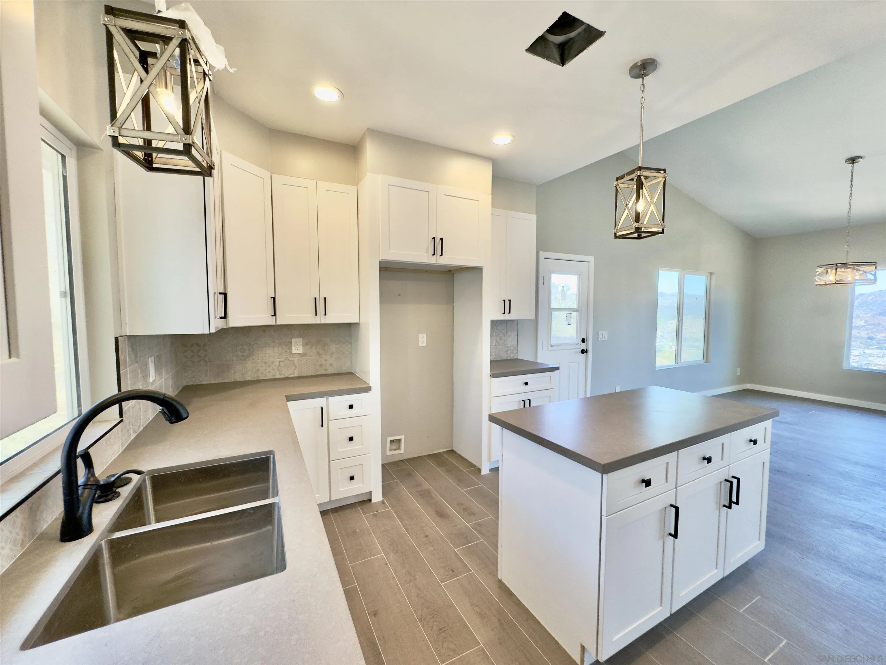https://cdn.realtyfeed.com/cdn/127/250034752/0f5f92e70cc5c204c830d19d80e9365e.webp