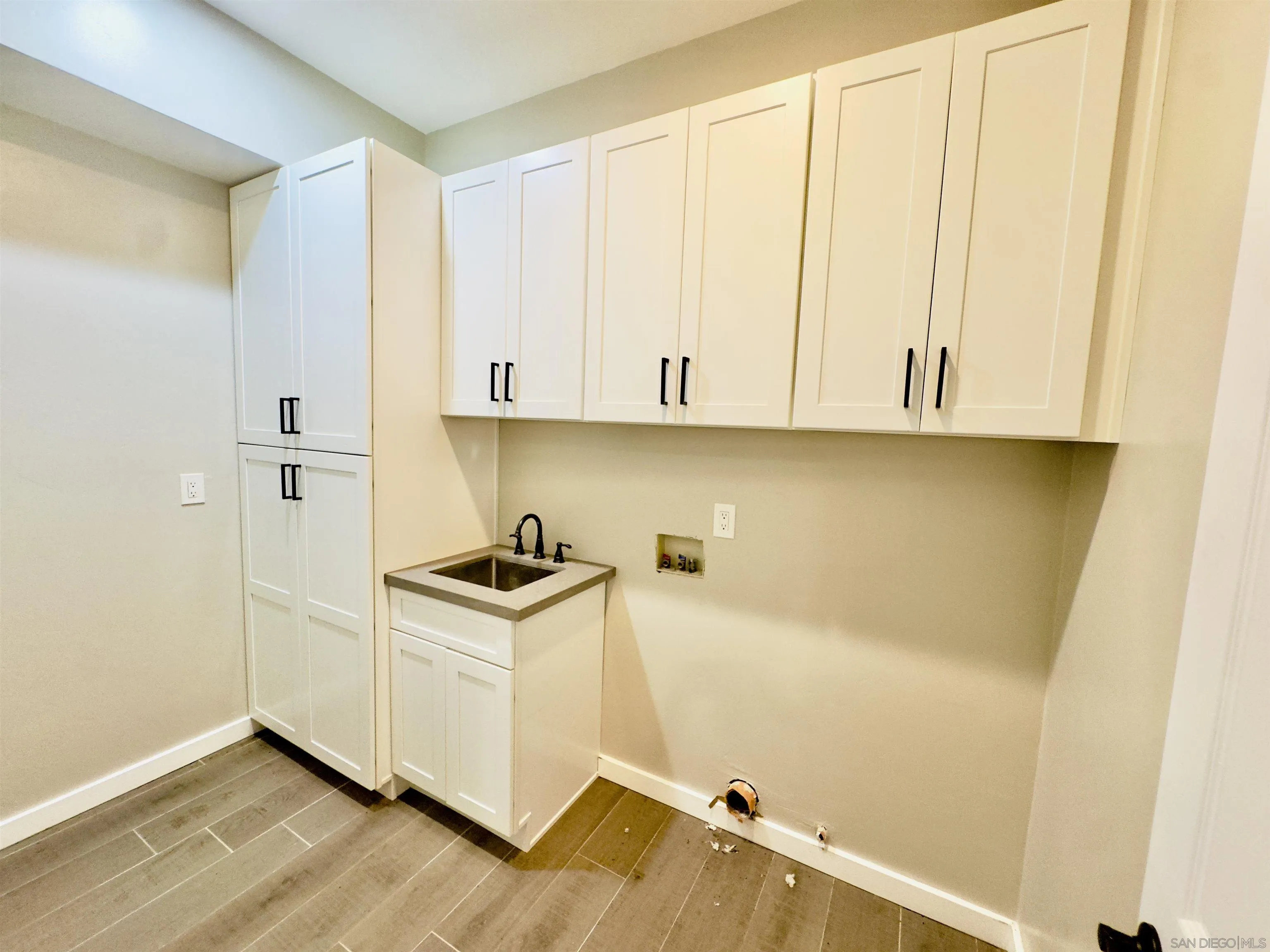 https://cdn.realtyfeed.com/cdn/127/250034752/13ef2e7e018e21b3f21aaabe657cd199.webp
