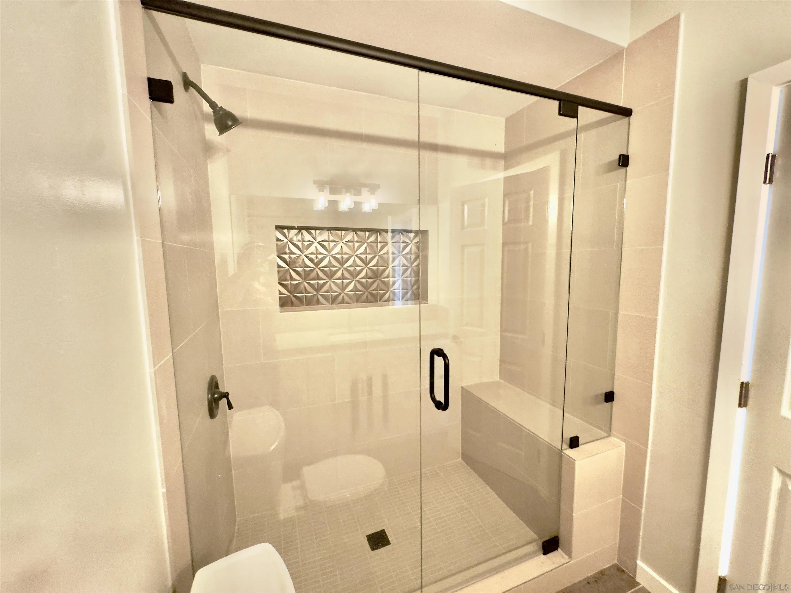 https://cdn.realtyfeed.com/cdn/127/250034752/1591d88e716587e6b028e71e9f94eed1.webp
