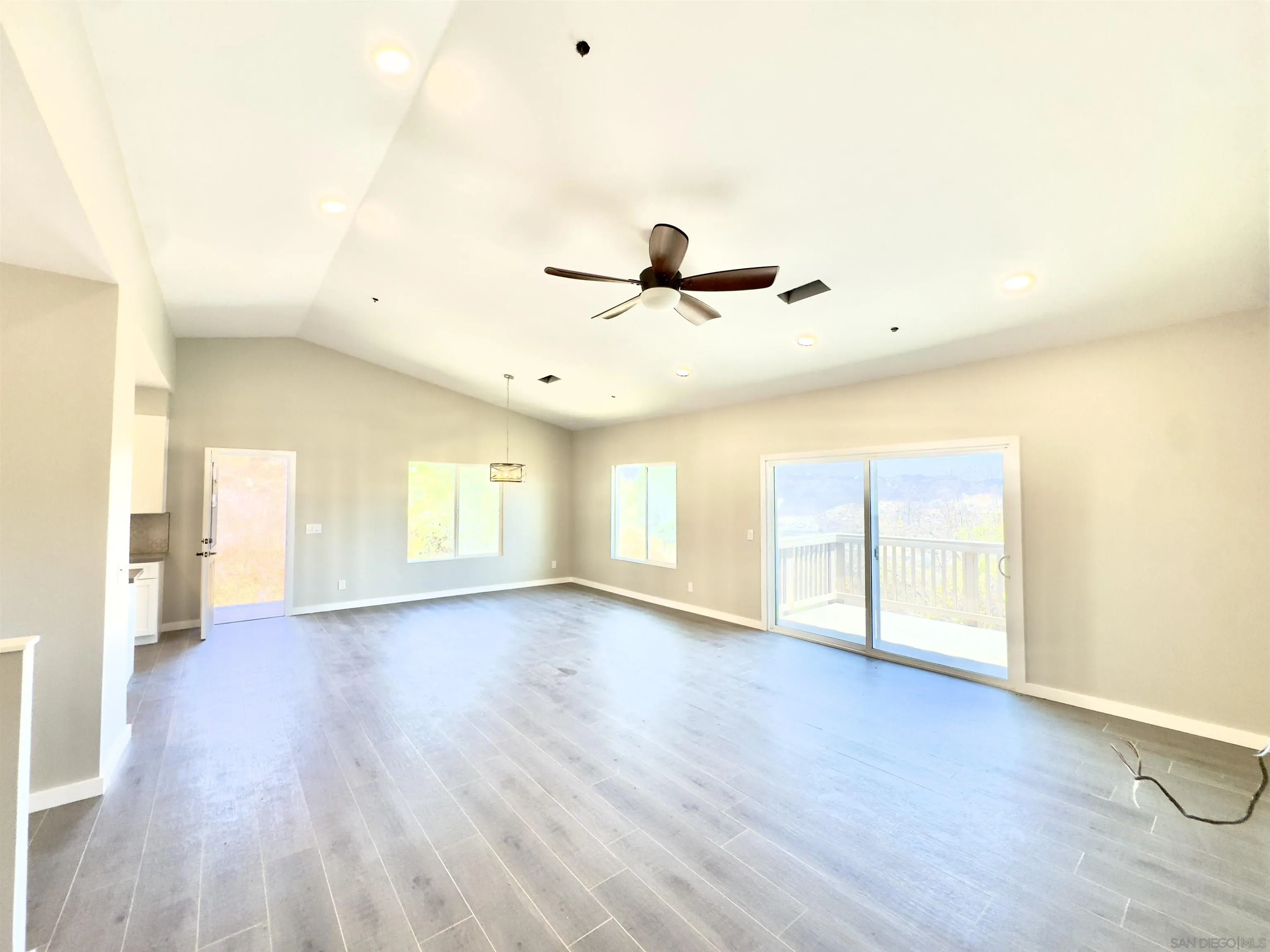 https://cdn.realtyfeed.com/cdn/127/250034752/27a3e33b52c230dbbdc822ed30604c8b.webp