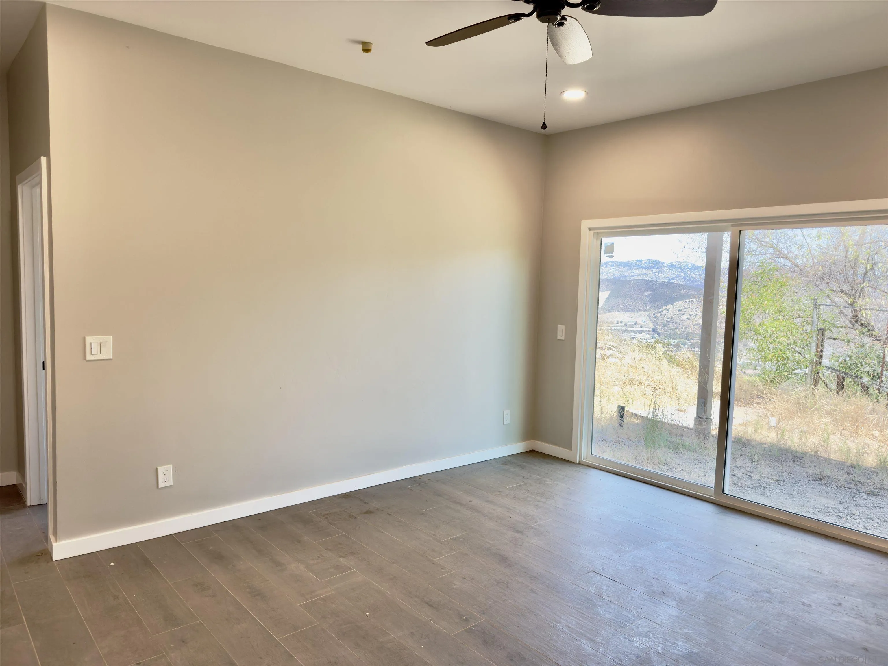 https://cdn.realtyfeed.com/cdn/127/250034752/333b676dddabe8bda73577f962cda070.webp