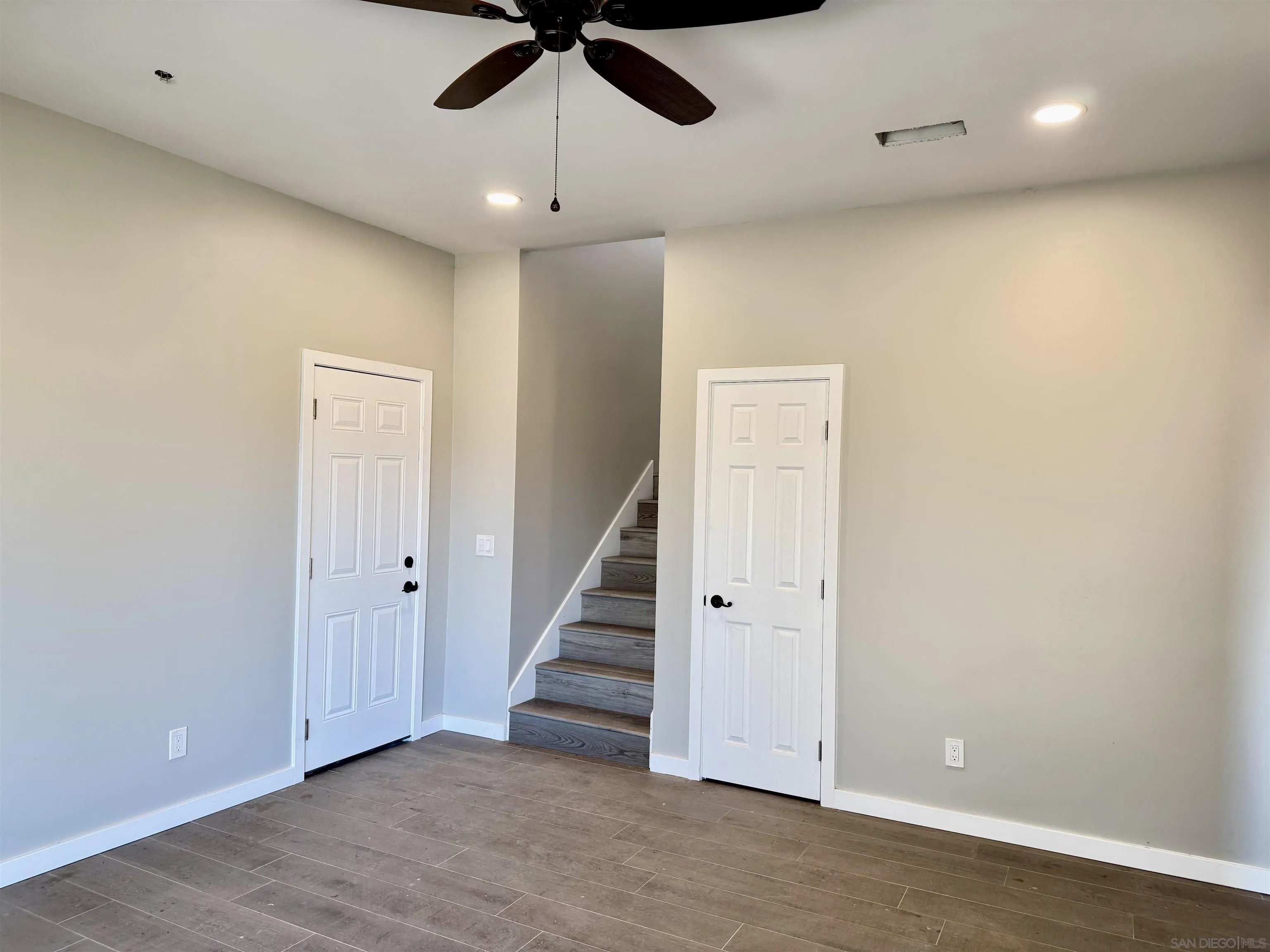 https://cdn.realtyfeed.com/cdn/127/250034752/5532331afc8b3af21f9ef0adaf674111.webp