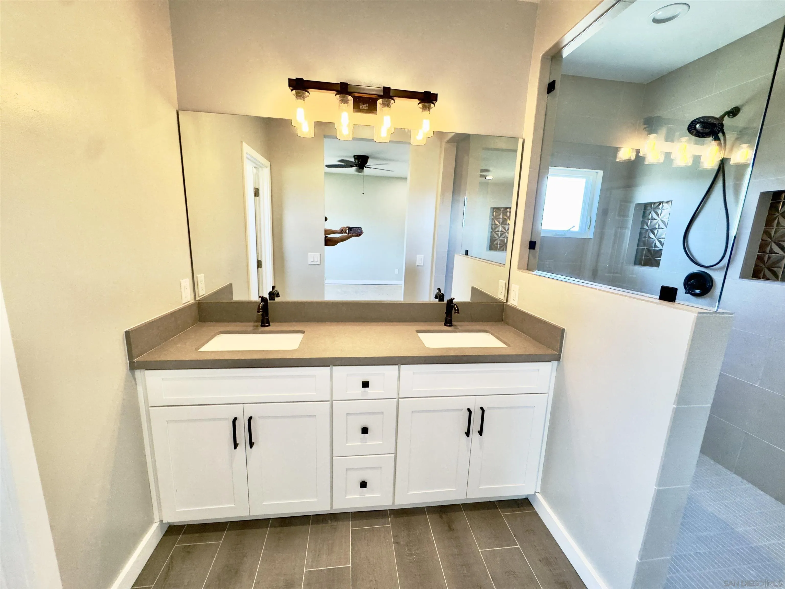 https://cdn.realtyfeed.com/cdn/127/250034752/9c1a70eef9542eac7edf486a21cd24b2.webp