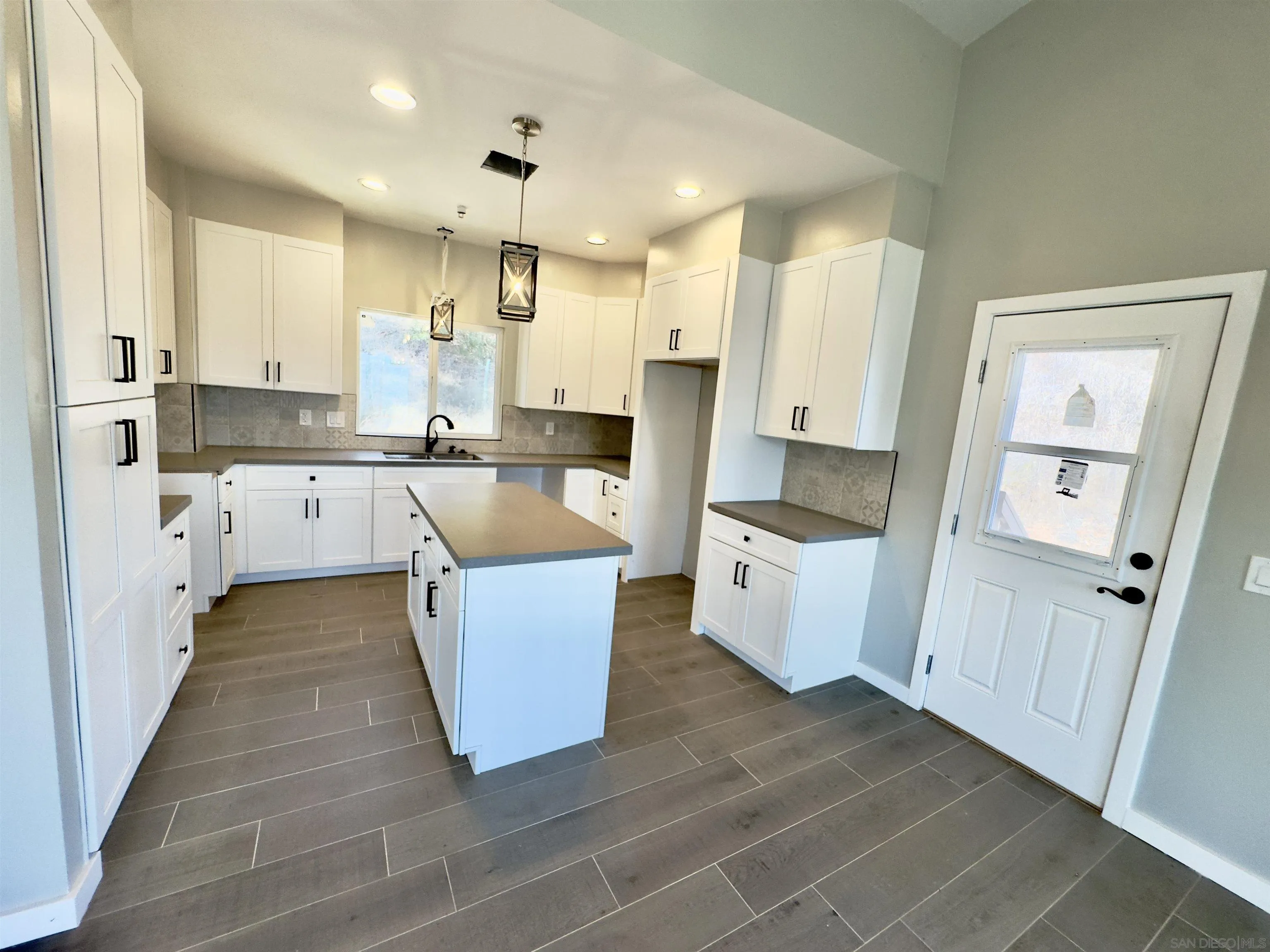 https://cdn.realtyfeed.com/cdn/127/250034752/be03fdfc3c49d9f748152b73a6bdae34.webp