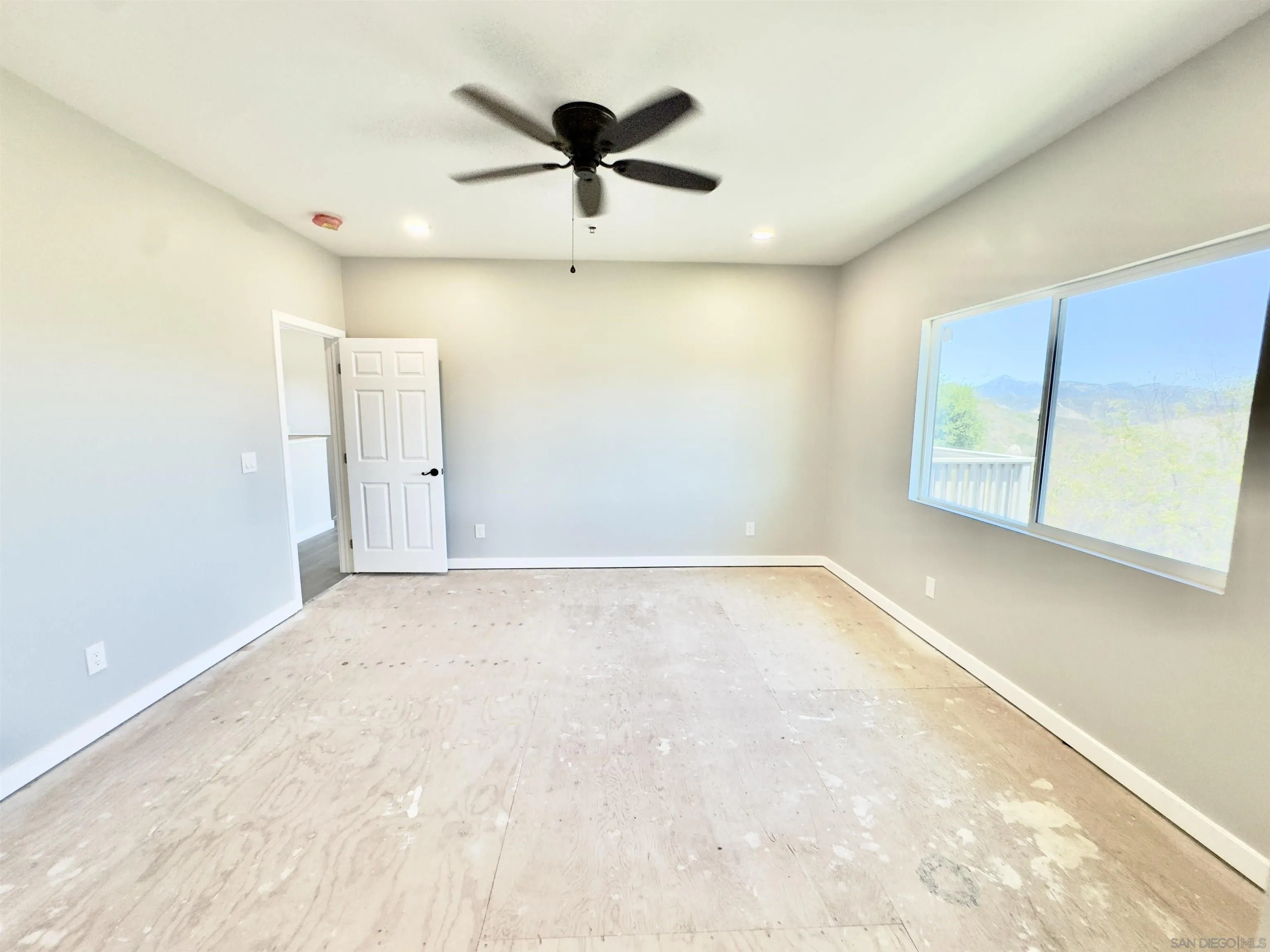 https://cdn.realtyfeed.com/cdn/127/250034752/dfac755f2f2b0937141560590358d679.webp