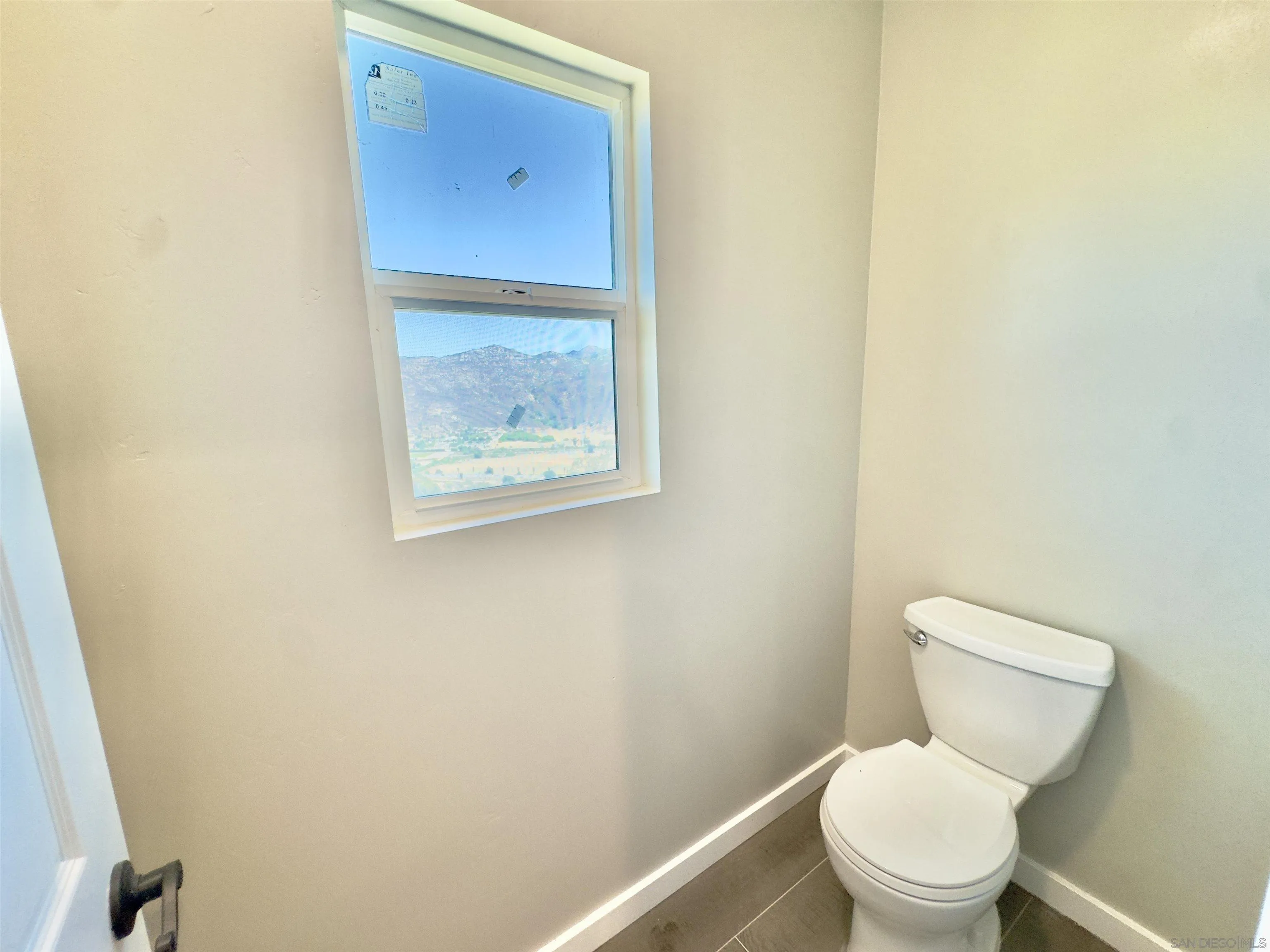 https://cdn.realtyfeed.com/cdn/127/250034752/ffb9566f78a76ff732538c2593466457.webp