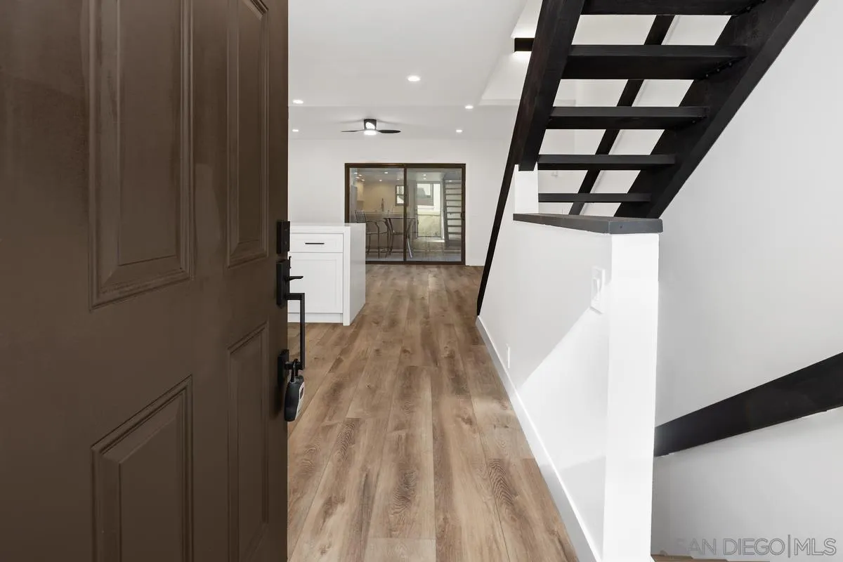 Photo #3: 250034756 Listing 